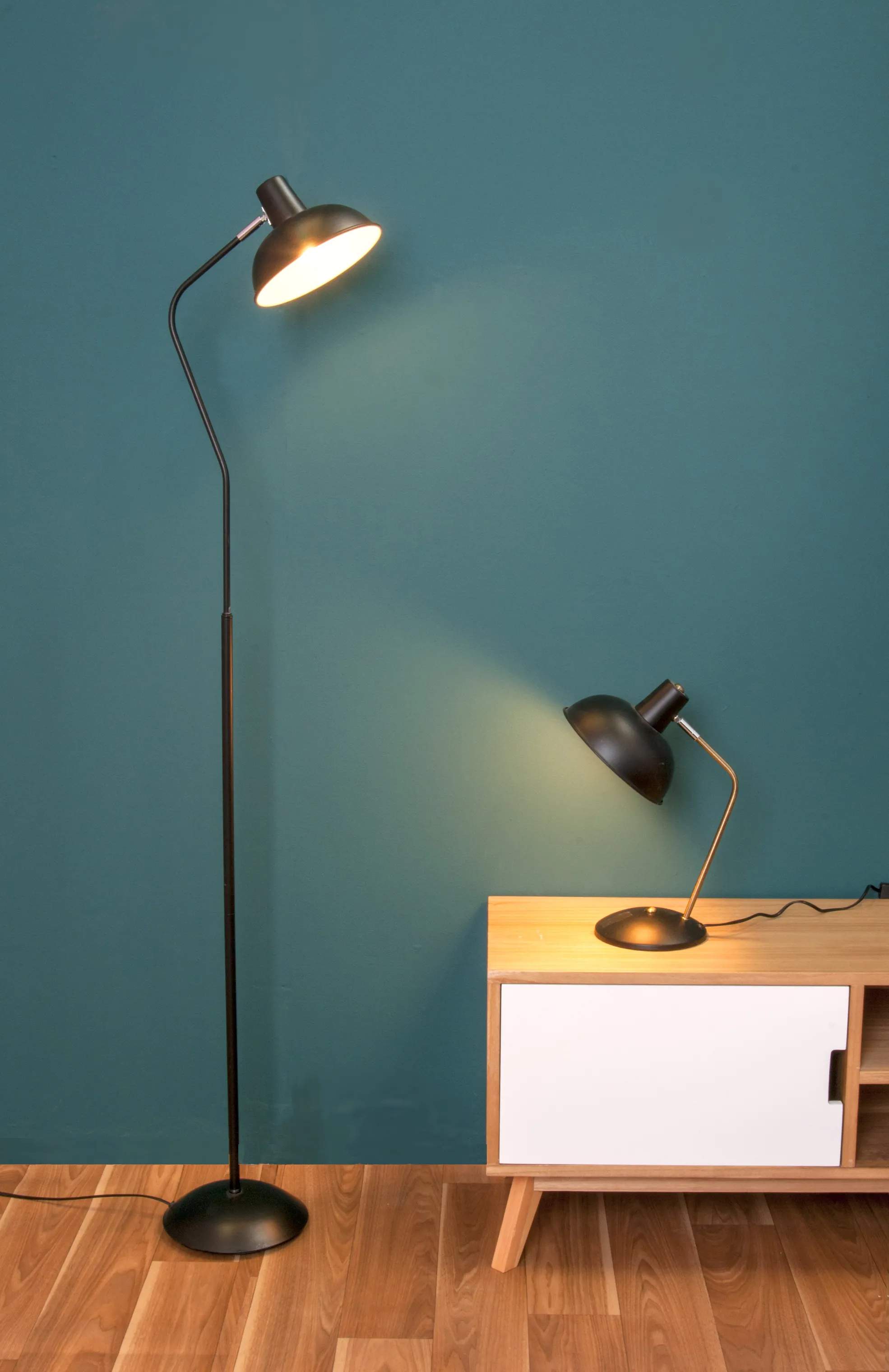 Leitmotiv Bordlamper Hood Bordlampe i Sort, 2
