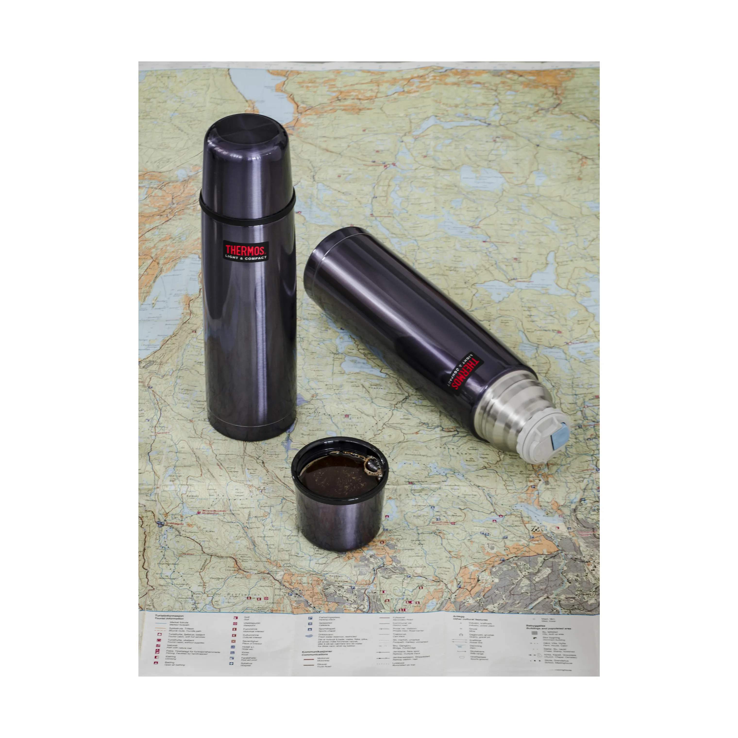 Thermos Termoflasker Light & Compact Termoflaske i Midnight B, 1 L, 2