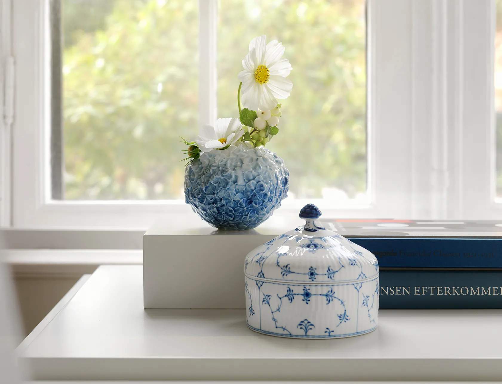 Royal Copenhagen Vaser Art of Giving Flowers Hortensia Vase i Lyseblå, 10 cm, 3