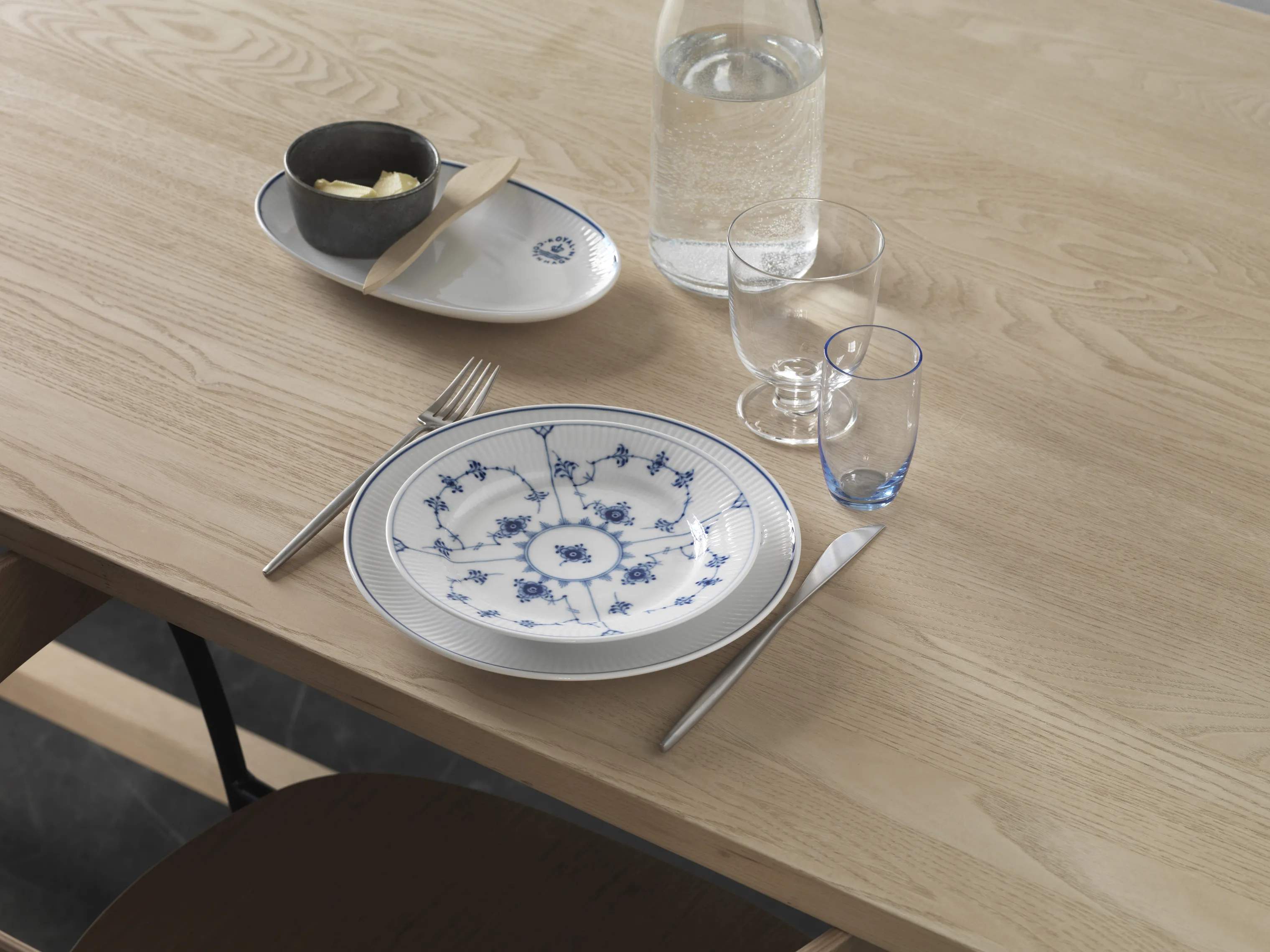 Royal Copenhagen Middagstallerkener Blueline Coupe Tallerken i Hvid/blå, 27 cm, 4