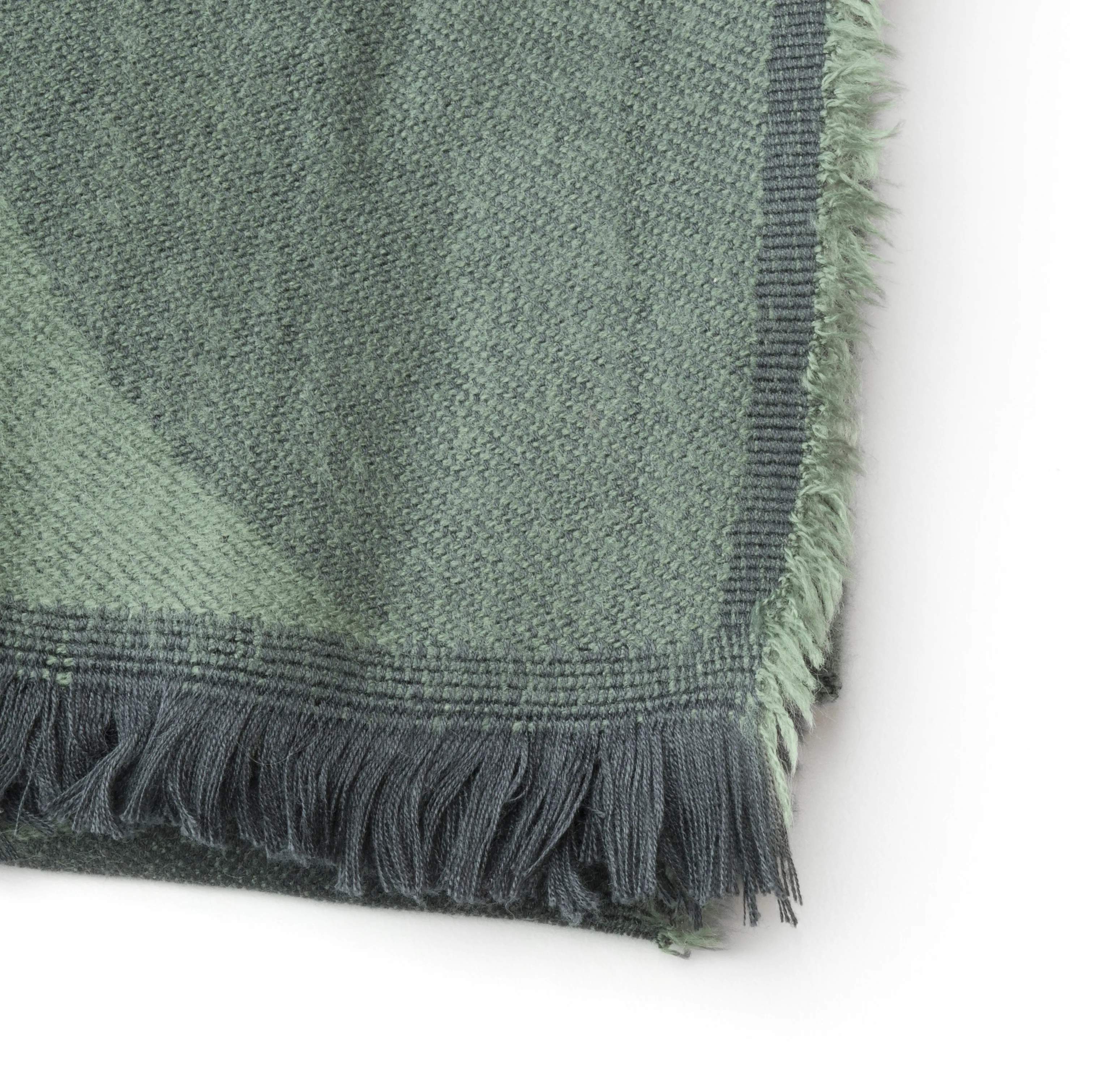 Novoform Plaider Loop Plaid i Laurel green, 2