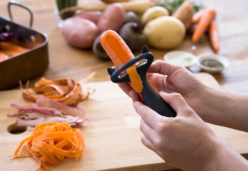 Peleg Design Grøntsags- og kartoffelskrællere Catpeeler Skrællekniv i Sort, 3