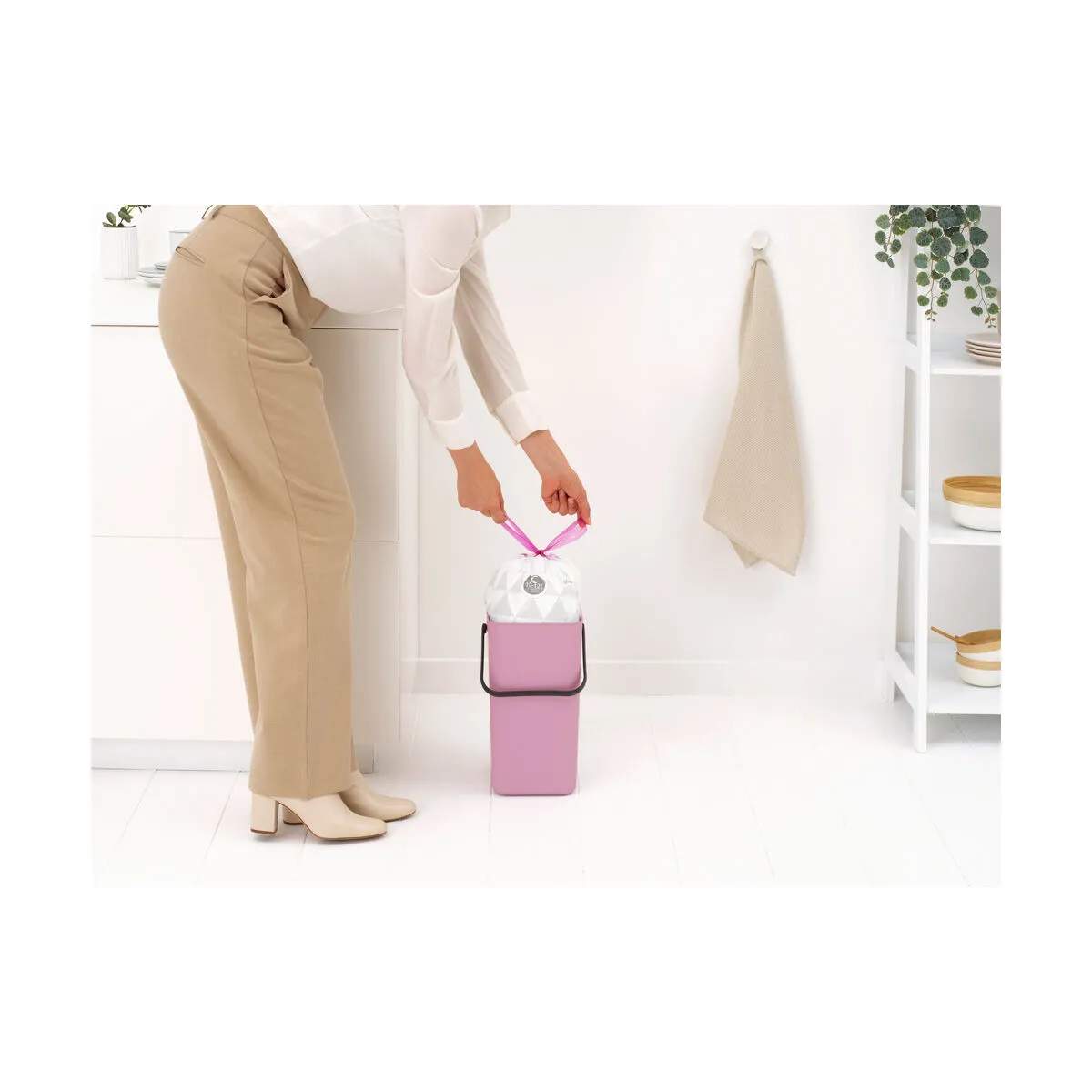 Brabantia Spande uden pedal Sort & Go Affaldsspand i Lilac Pink, 12, 3