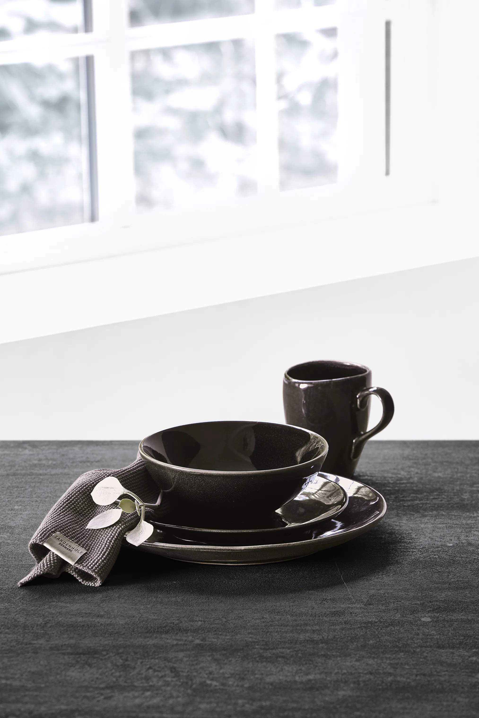 Broste Copenhagen Frokosttallerkener Nordic Coal Tallerken i Charcoal, 2