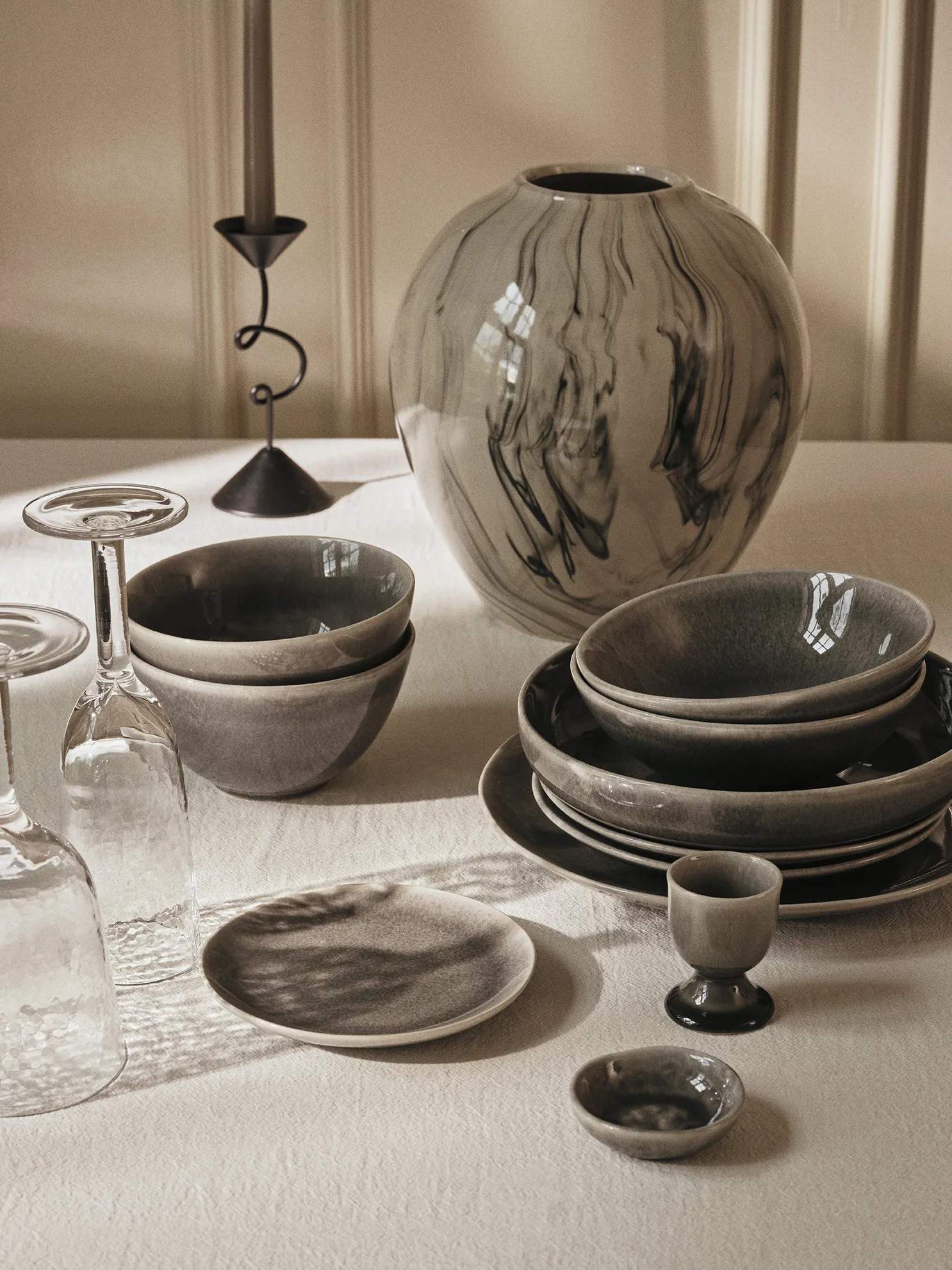 Broste Copenhagen Platter Nordic Rain Smørskål i Grey, 2