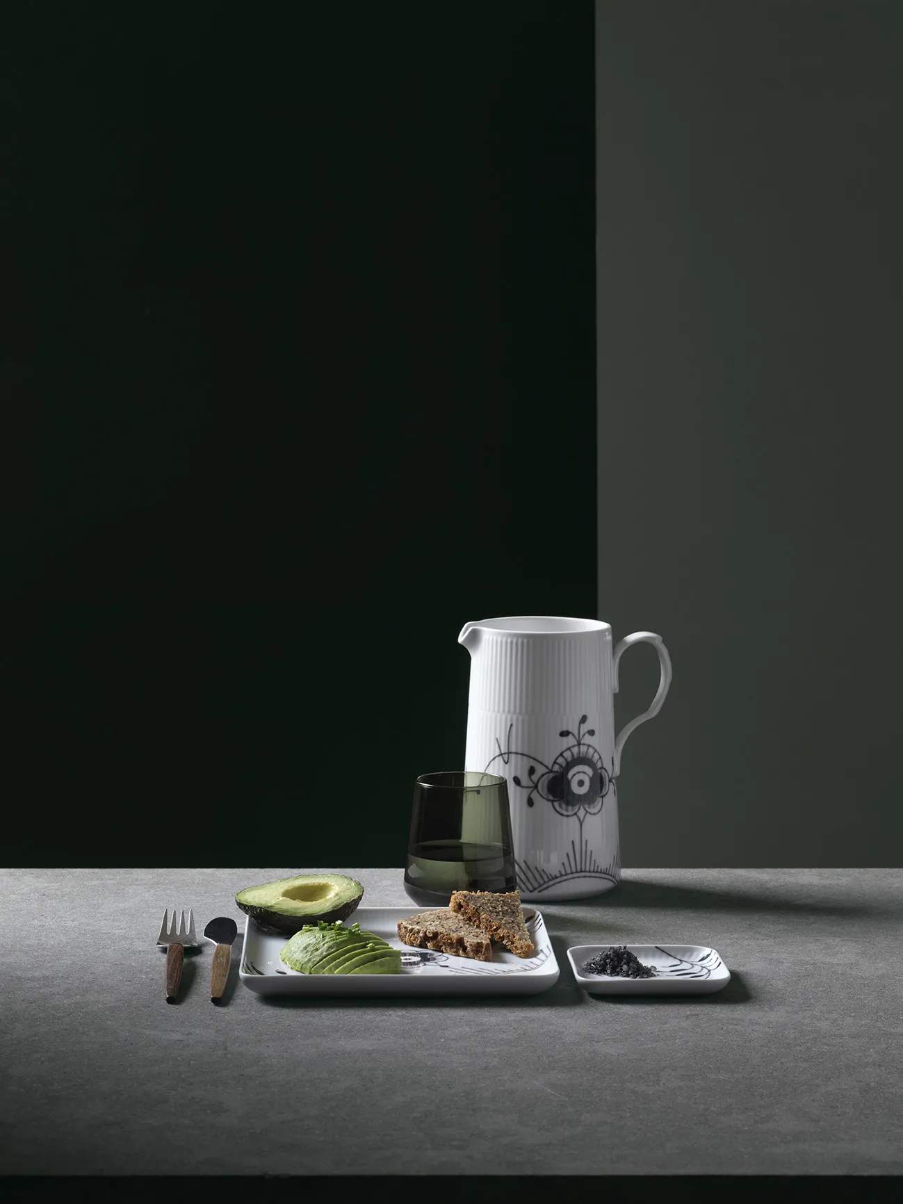 Royal Copenhagen Serveringskander Sort Mega Riflet Kande i 1.5 L, 2