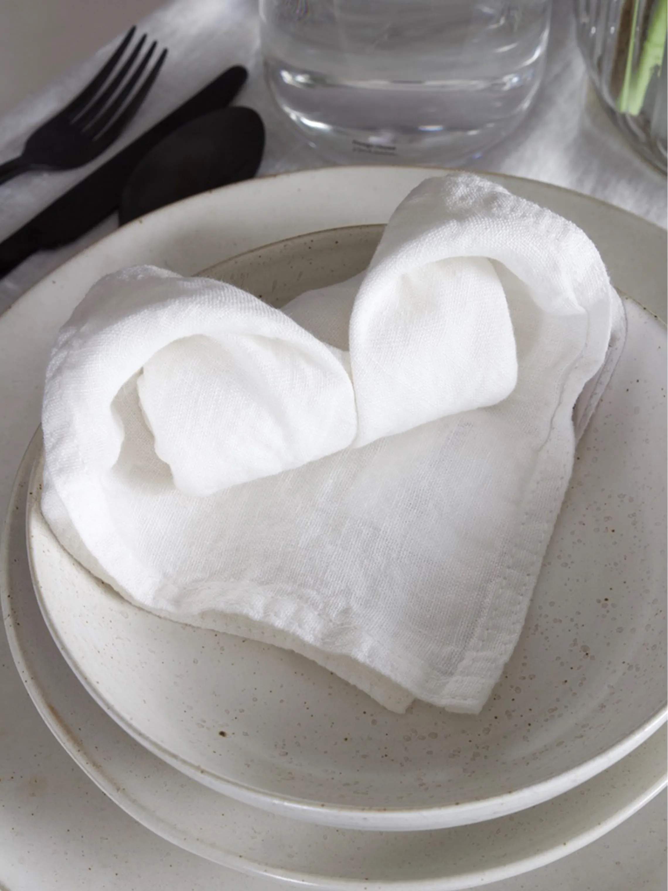 Svanefors Stofservietter Julie Mundserviet i Offwhite, 2