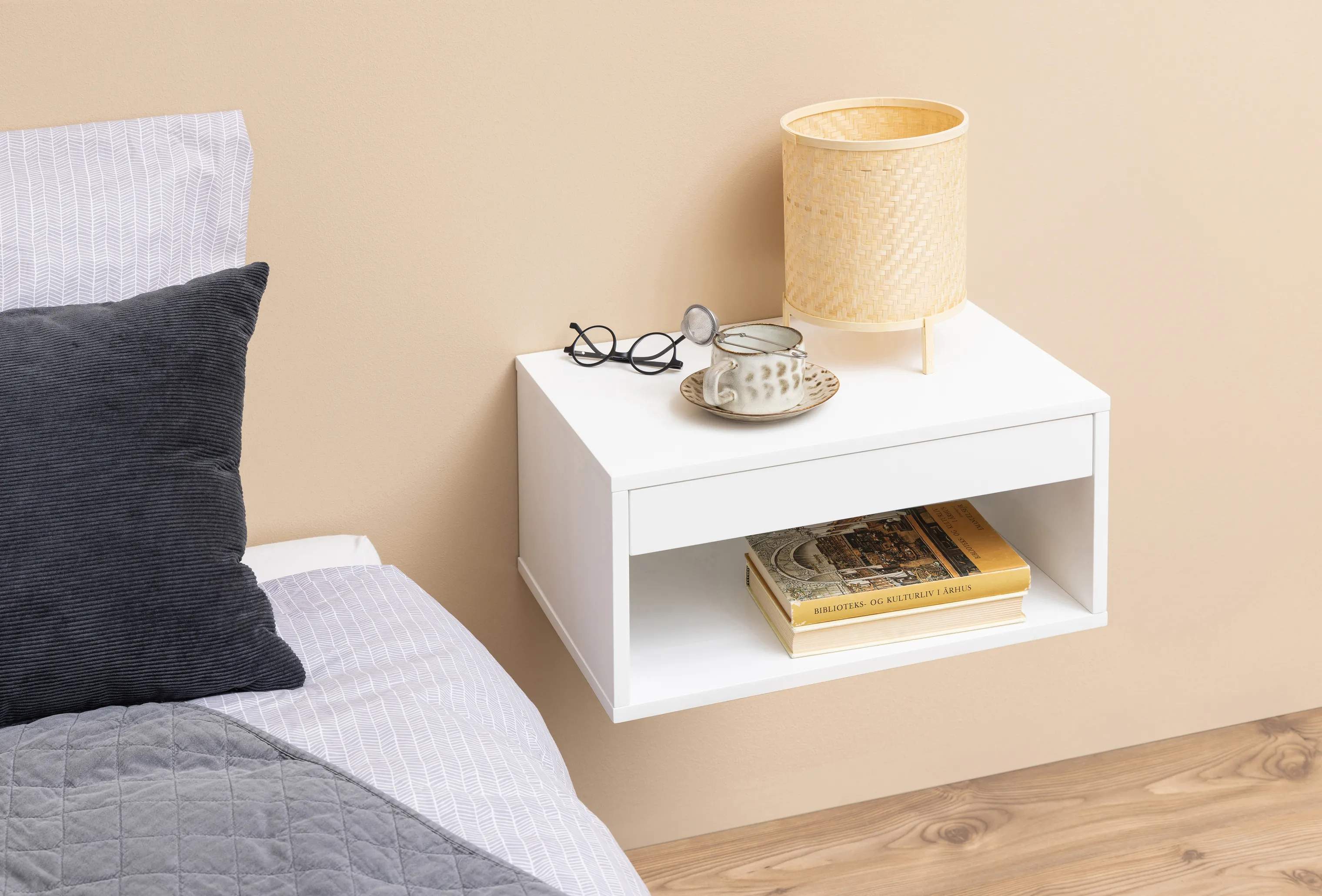 CASA Living Sengeborde Cholet Natbord i Hvid, 2