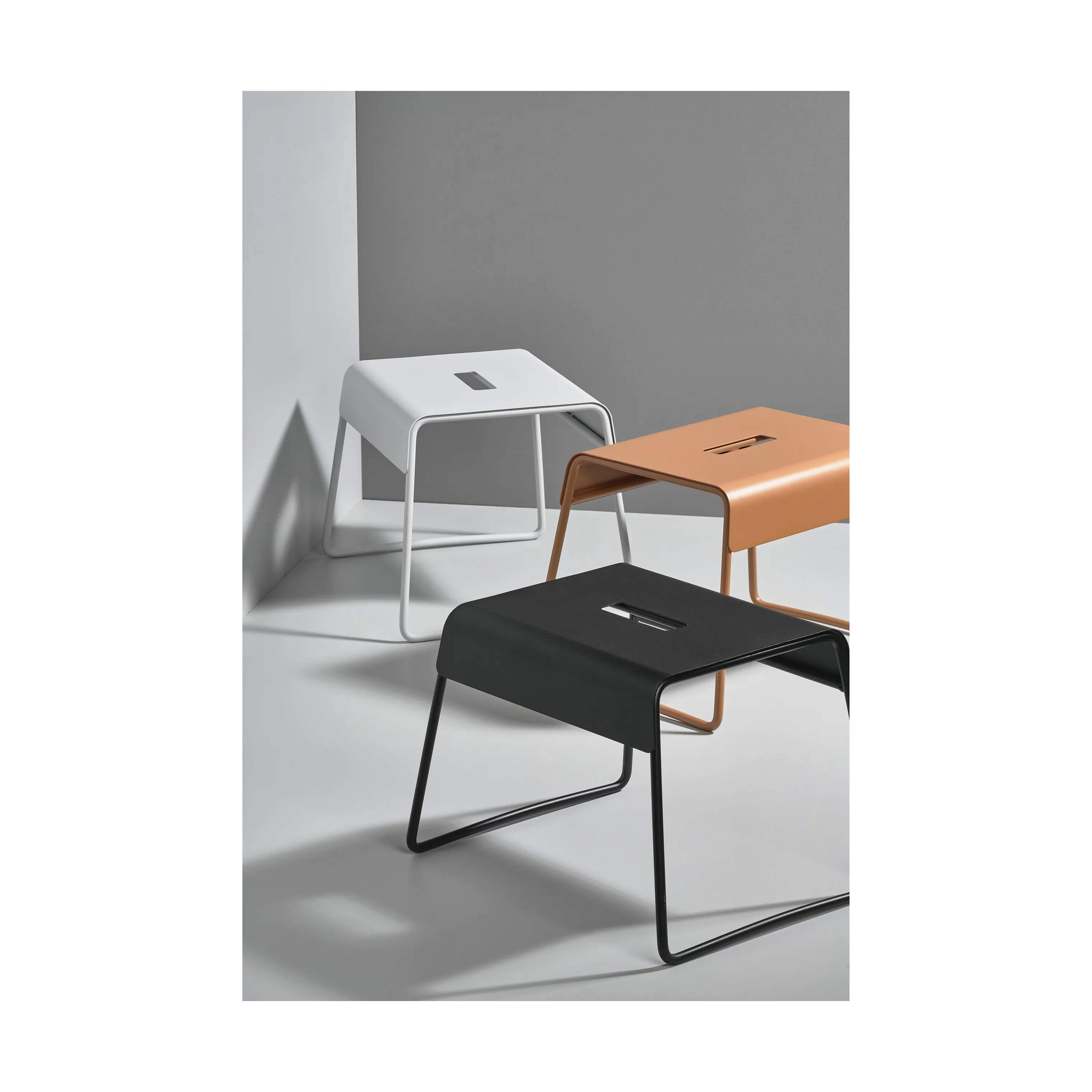 Zone Skamler A-collection A-Stool Skammel i Black, 2