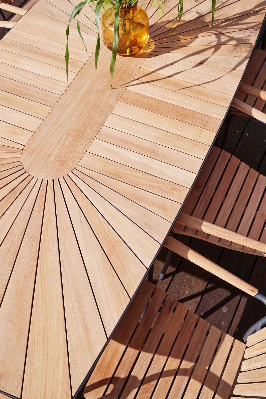 Mandalay Havespiseborde Marguerit Havebord i Antracit, 200 cm, 2