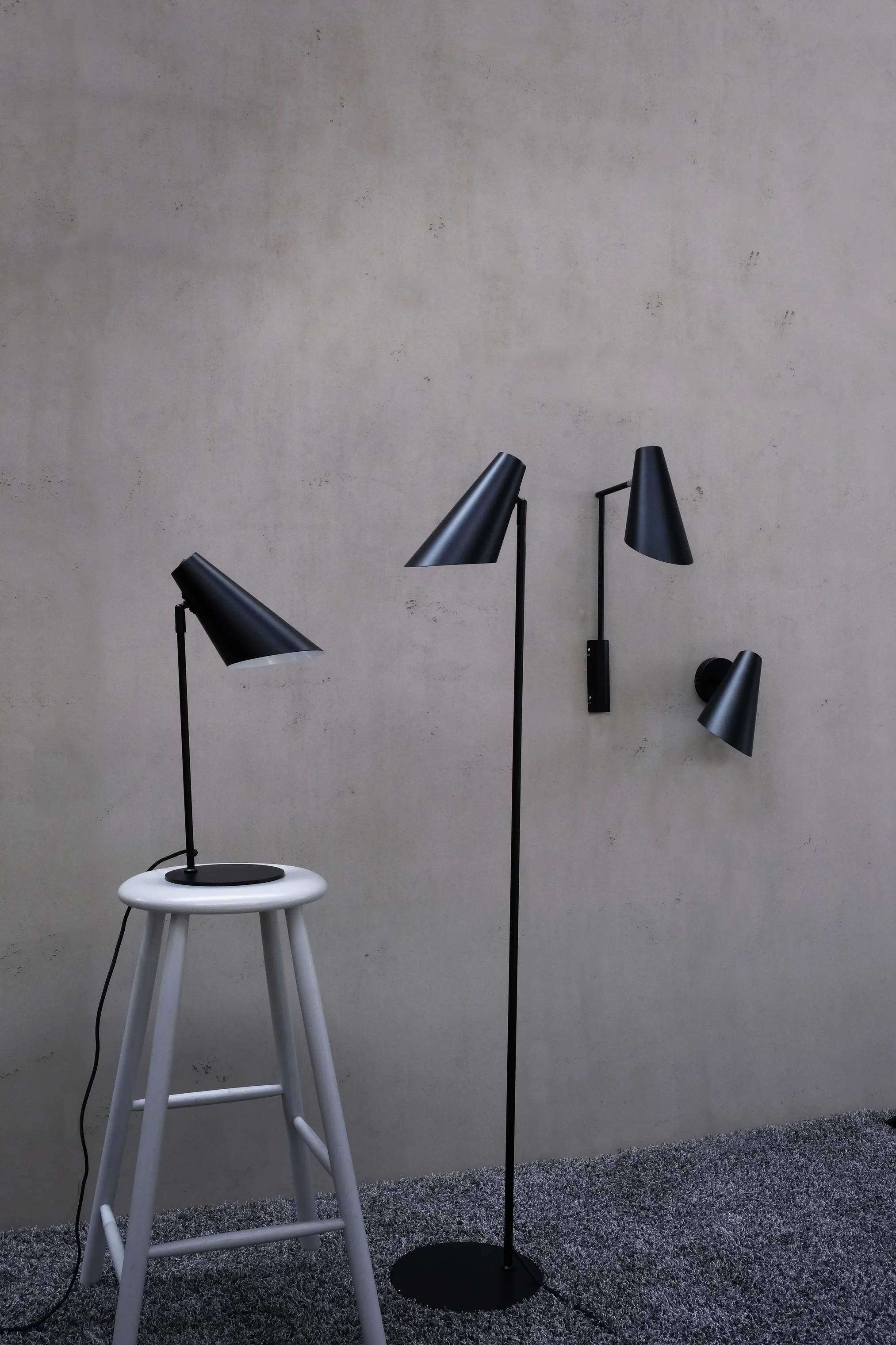 Dyberg Larsen Gulvlamper Cale Gulvlampe i Mat sort, 2