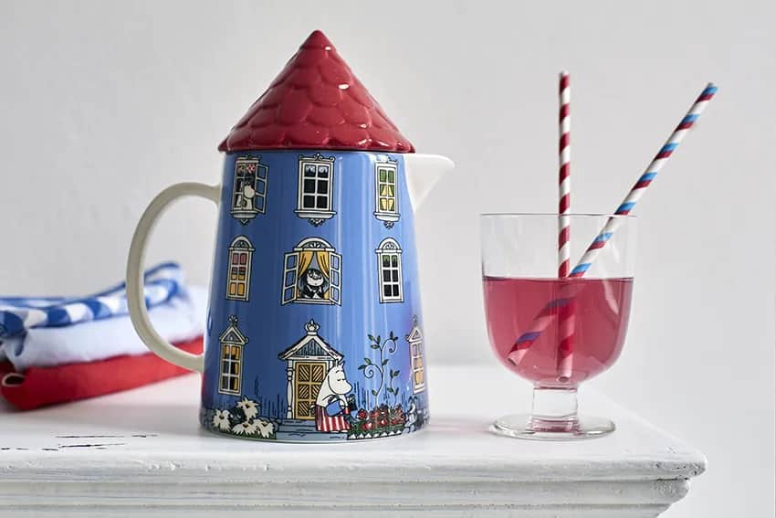 Moomin Arabia Serveringskander Moomin special Kande - Mumihus i Sort/rød, 1 L, 2