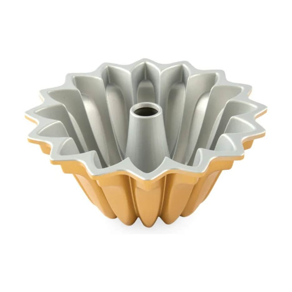 Nordic Ware Øvrige bageforme Lotus Bundt® Kageform i Guldfarvet, 4