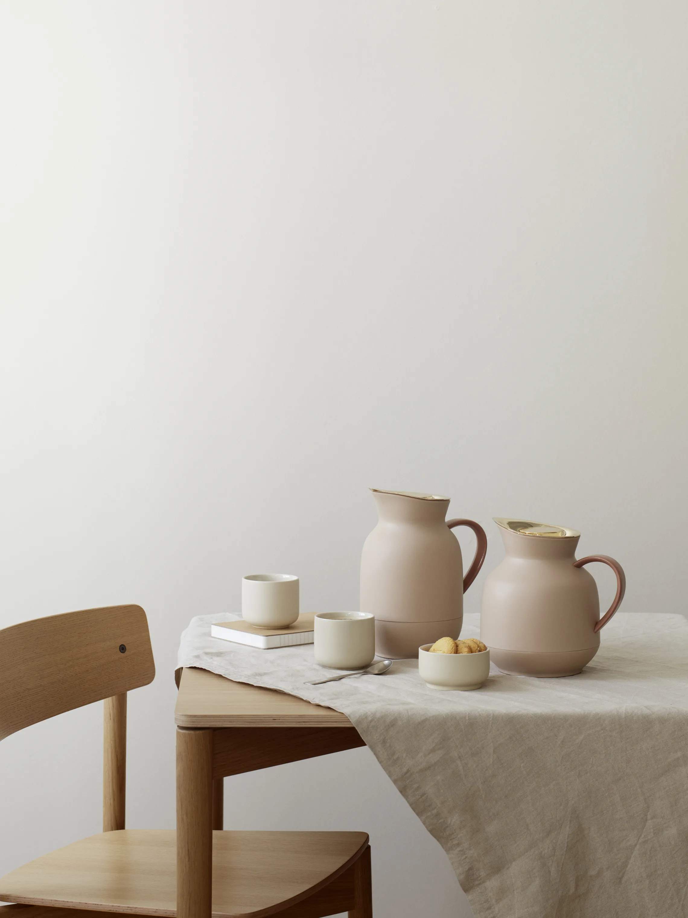 Stelton Termokander Amphora Termokande i Peach, 1 L, 2