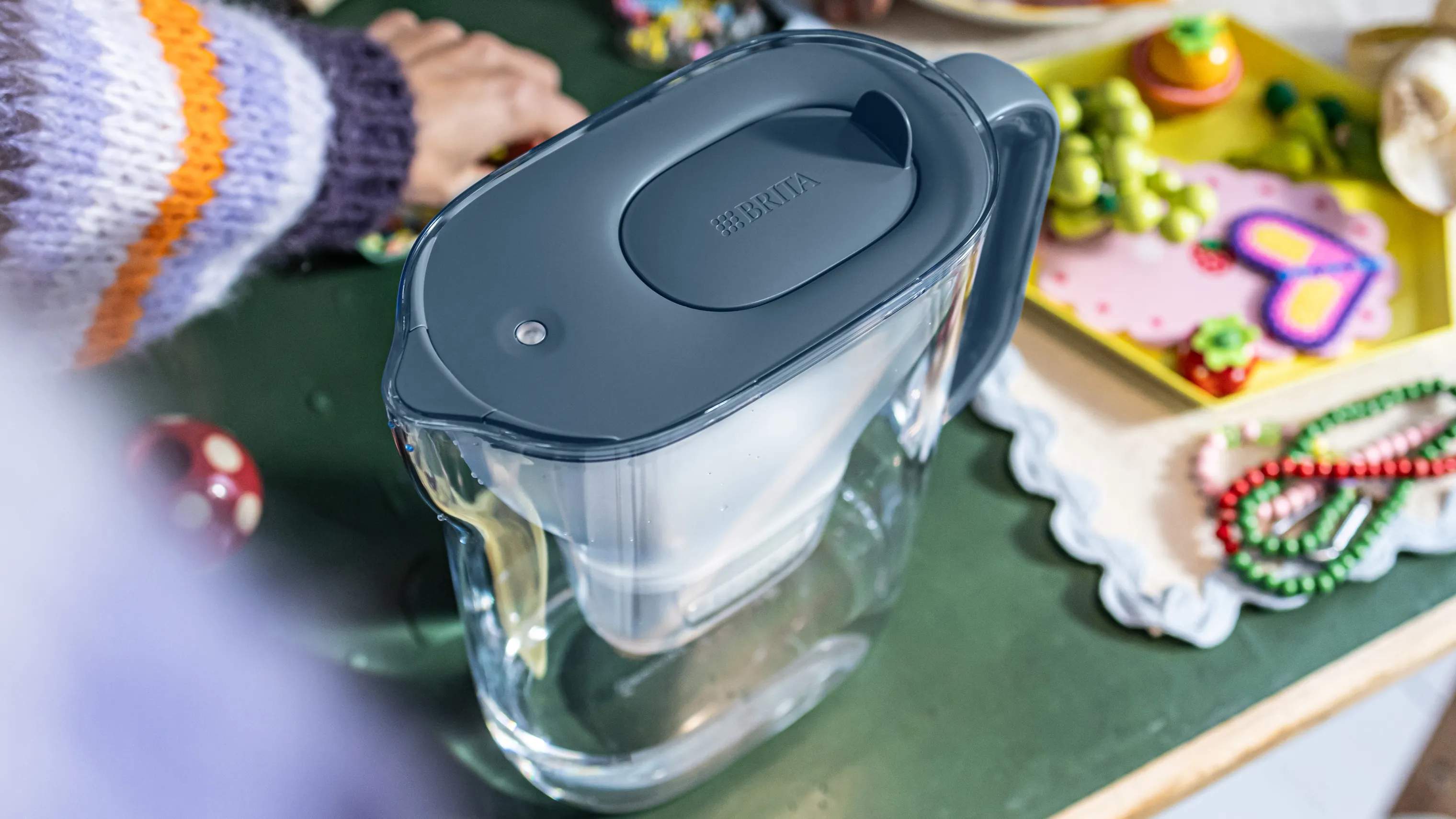 Brita Serveringskander Essential Vandfilterkande i Hvid, 2