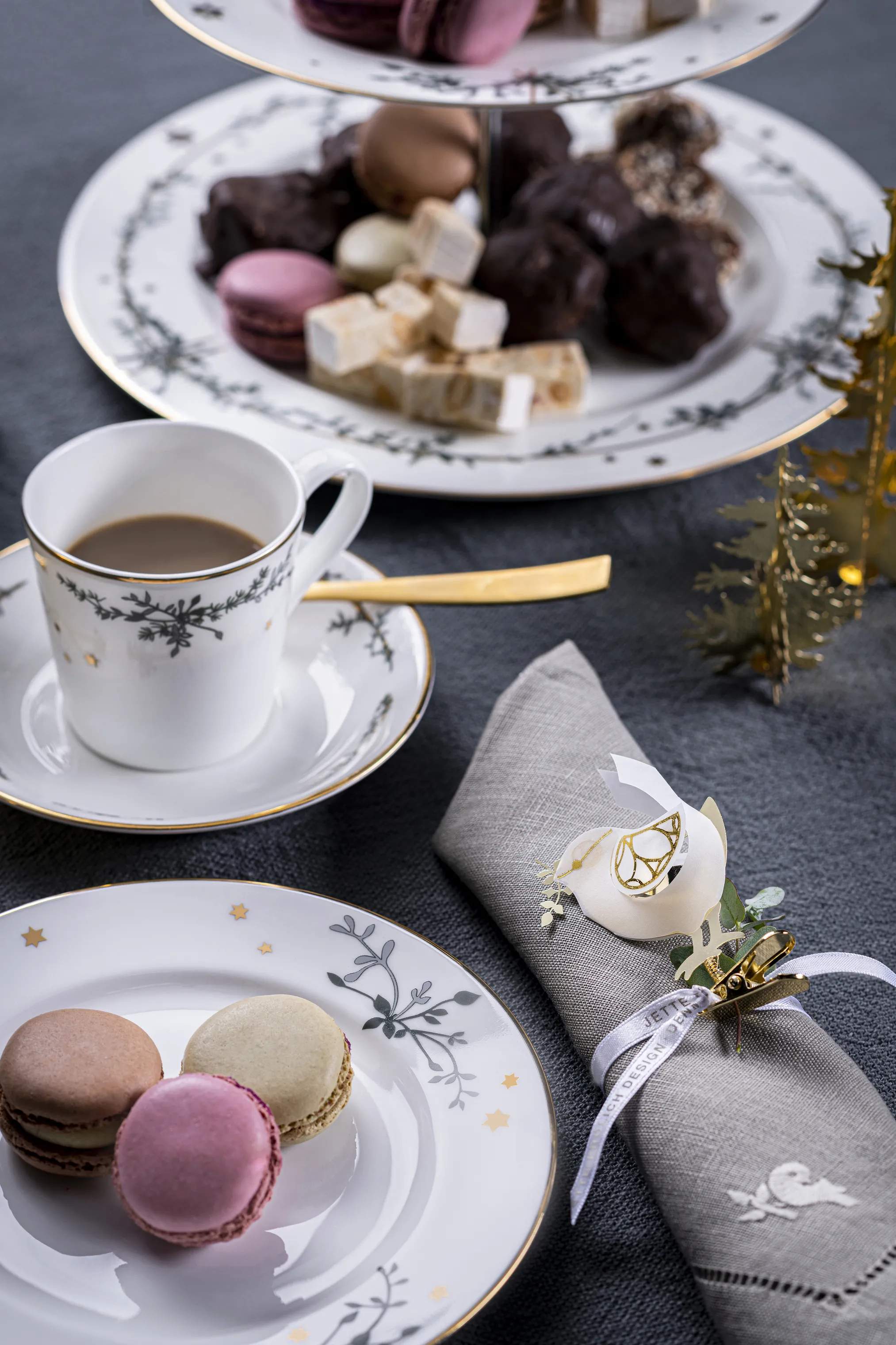 Jette Frölich Design Kagetallerkener Vinterstjerner Desserttallerken i Grøn/guld, 2