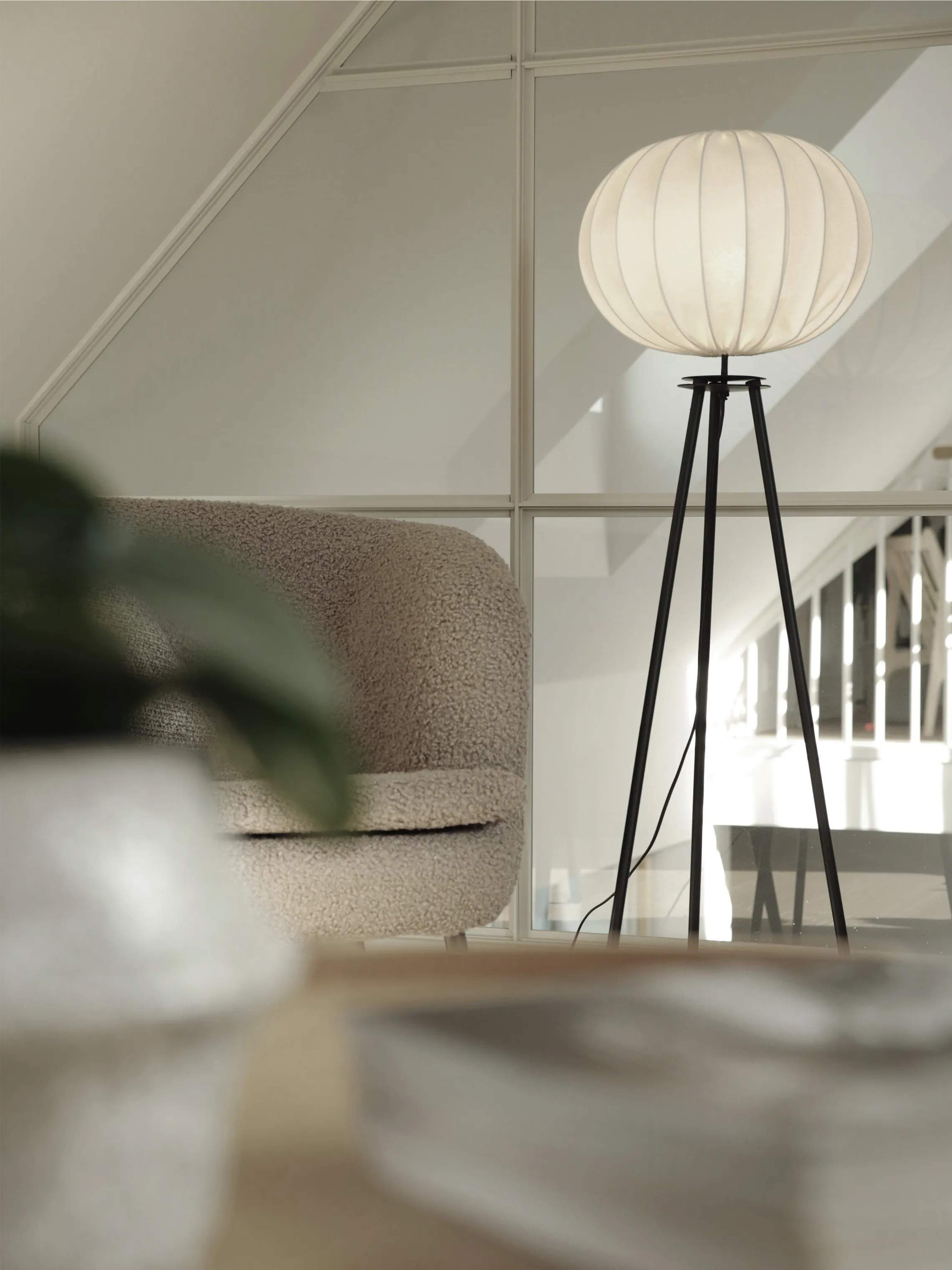 PR Home Gulvlamper Tripod Gulvlampe i Svart, 2