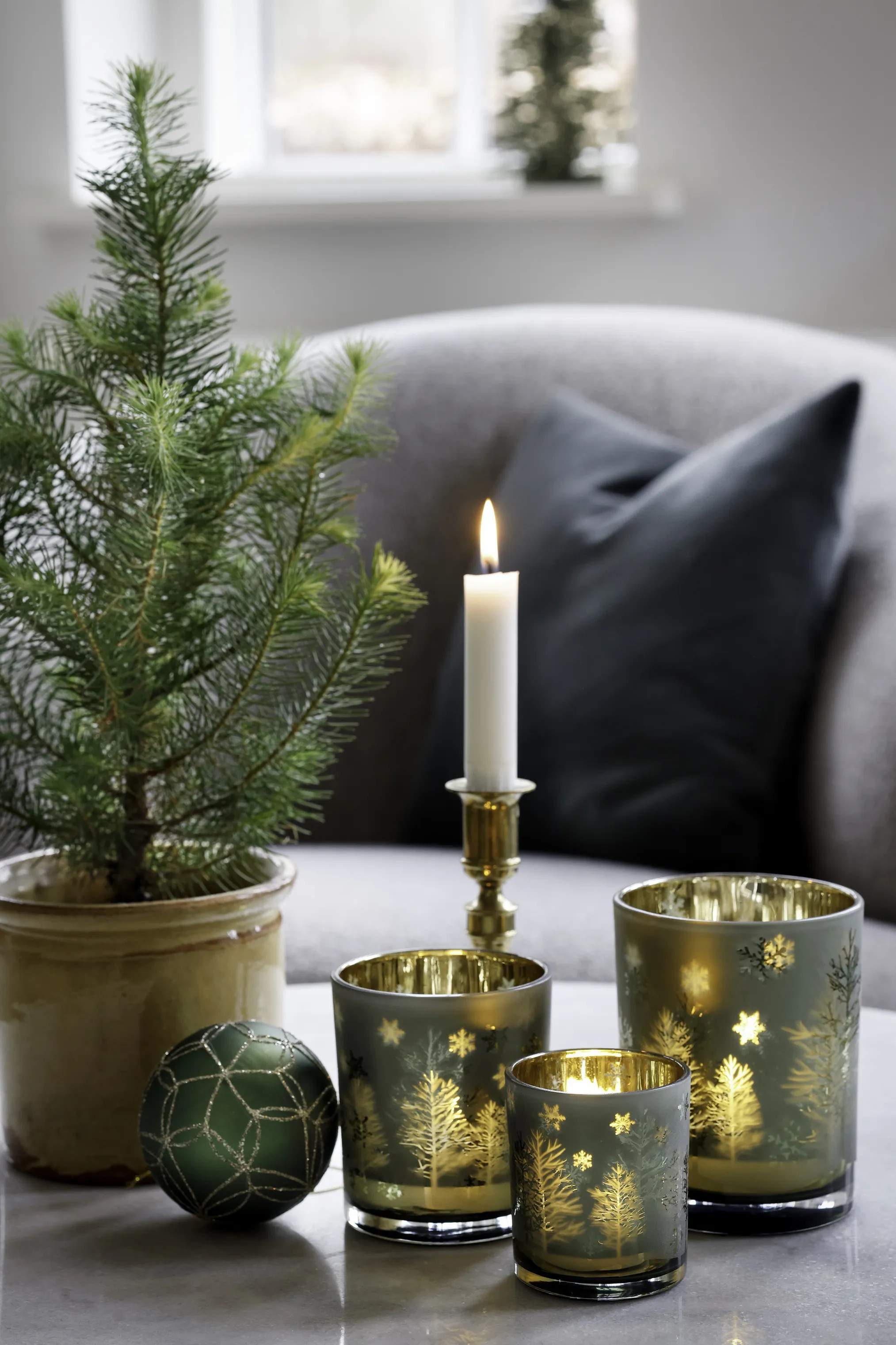 Casa Christmas Julekugler Julekugle i Mørkegrøn/guldglimmer, 2