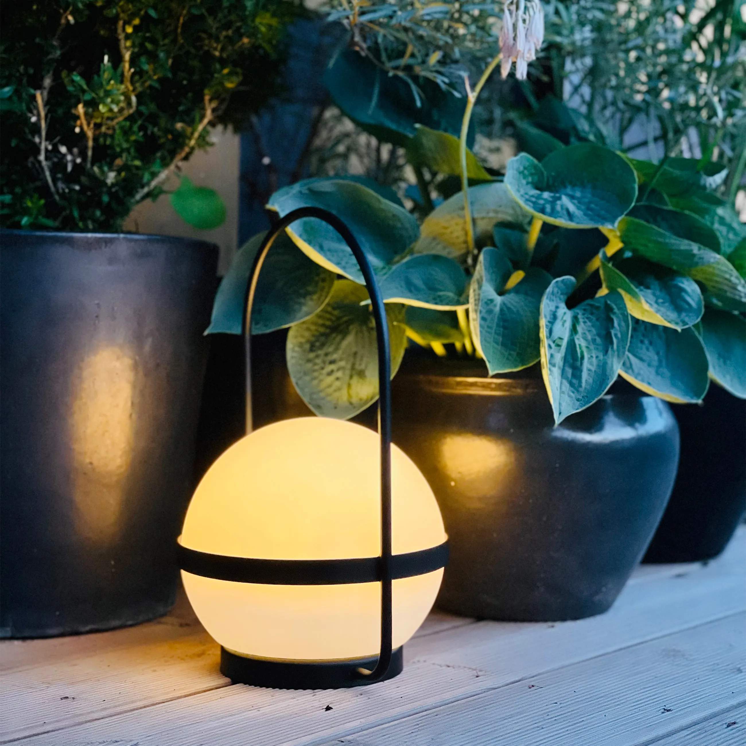 Dyberg Larsen Bordlamper Summer Solar Bordlampe i Hvid/ Sort, 3