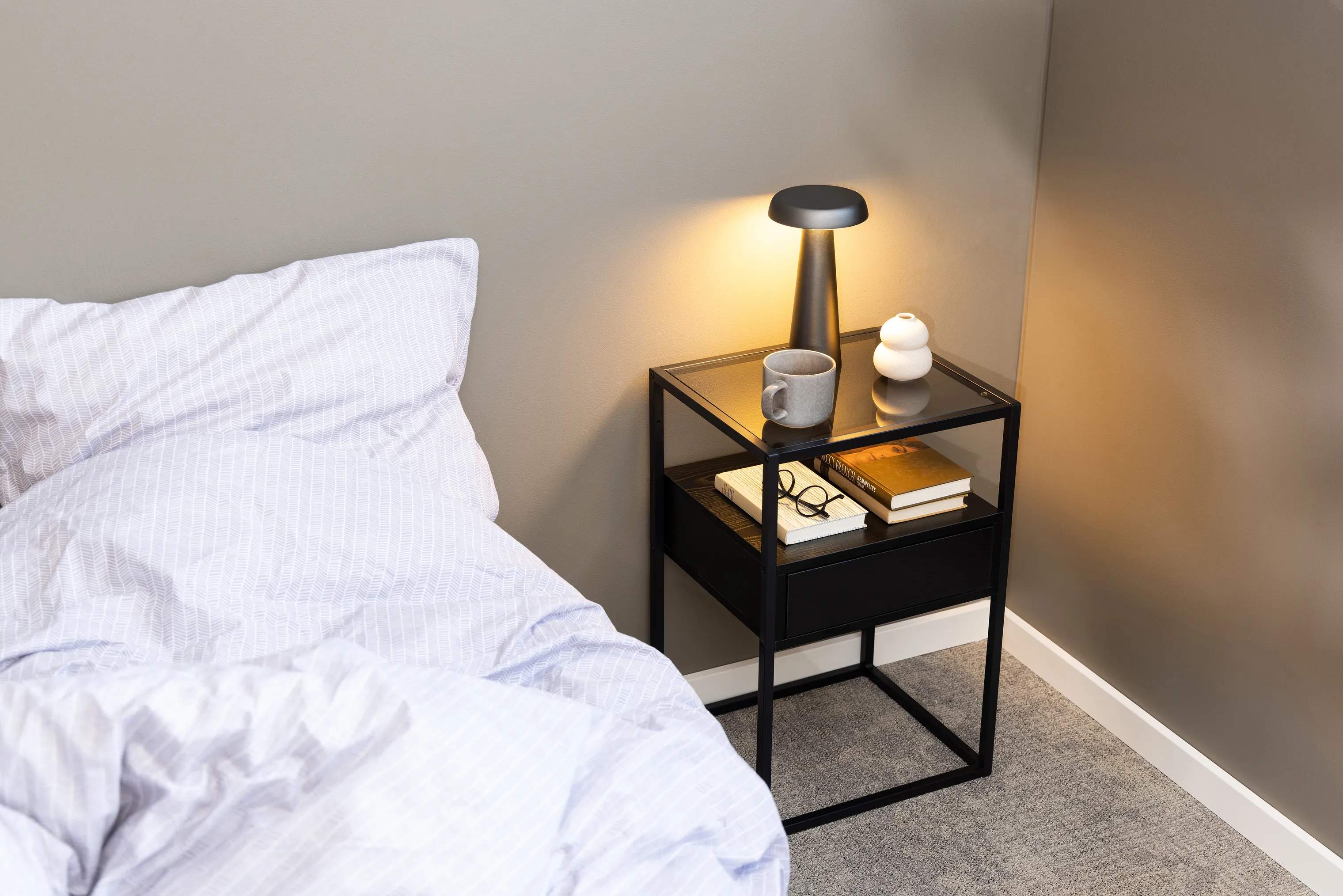 CASA Living Sengeborde Randolf Sengebord i sort, 3