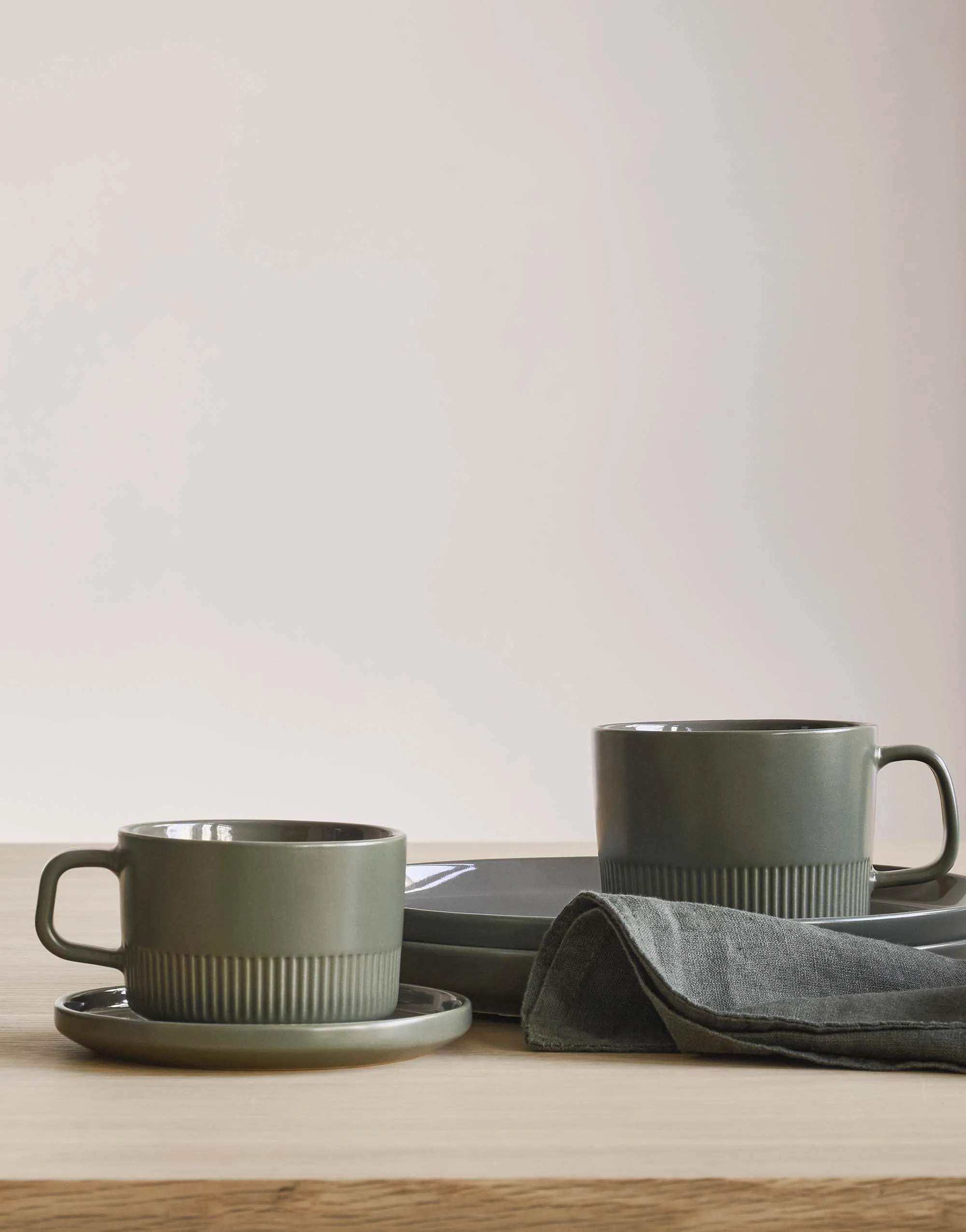 Marc O'Polo Krus og kopper med hank Moments Kop m. Underkop i Olive green, 11
