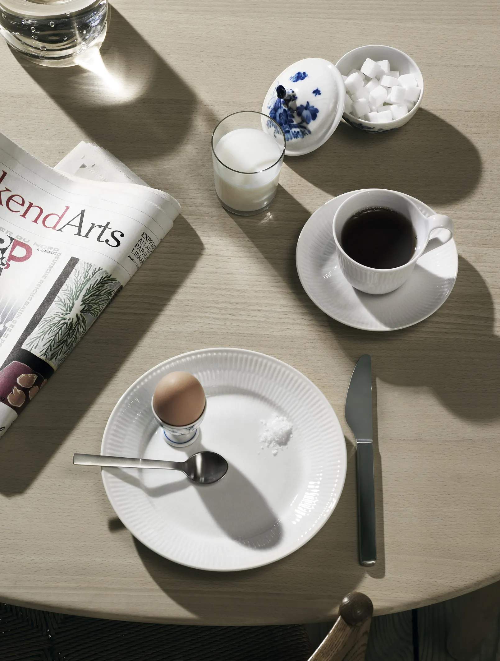 Royal Copenhagen Krus og kopper med hank Hvid Riflet Højhankskop i Hvid, 2