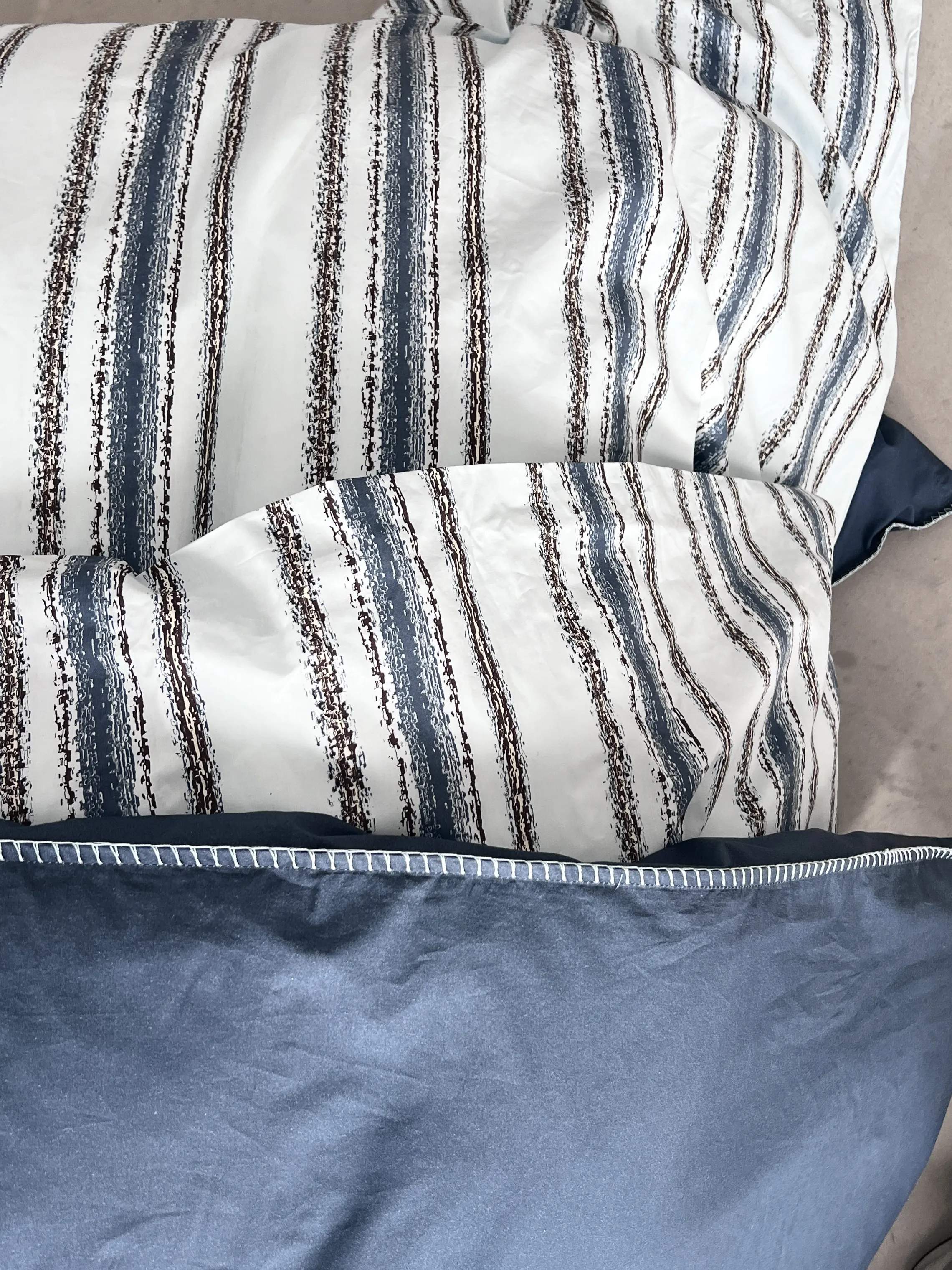 omhu x Mads Barfod Sengetøj Steamline Streamline Sengetøj i Aqua, B140 x L200 cm, 1