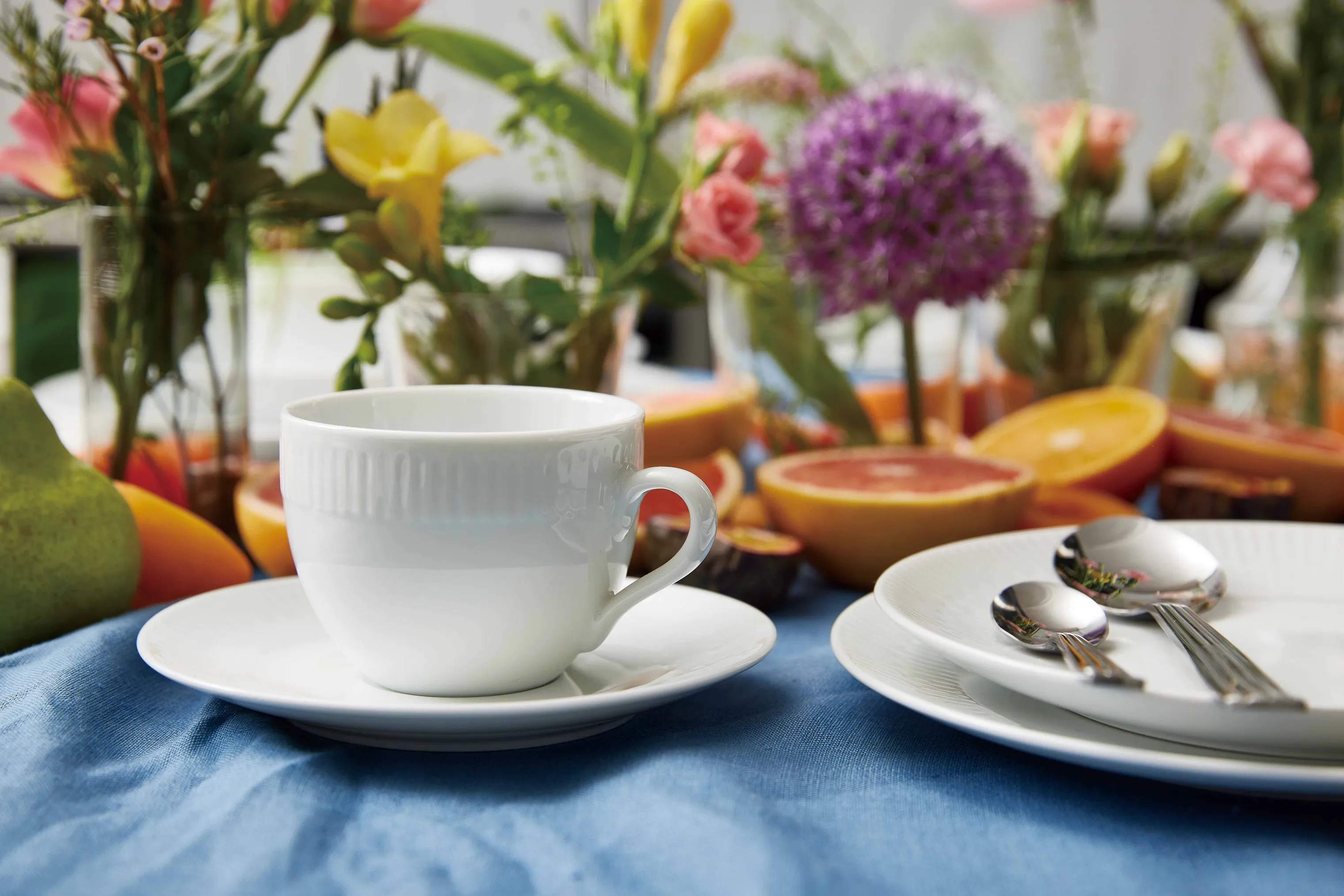 Aida Krus og kopper med hank Relief Kaffekop m. underkop - 4 stk. i Hvid, 2