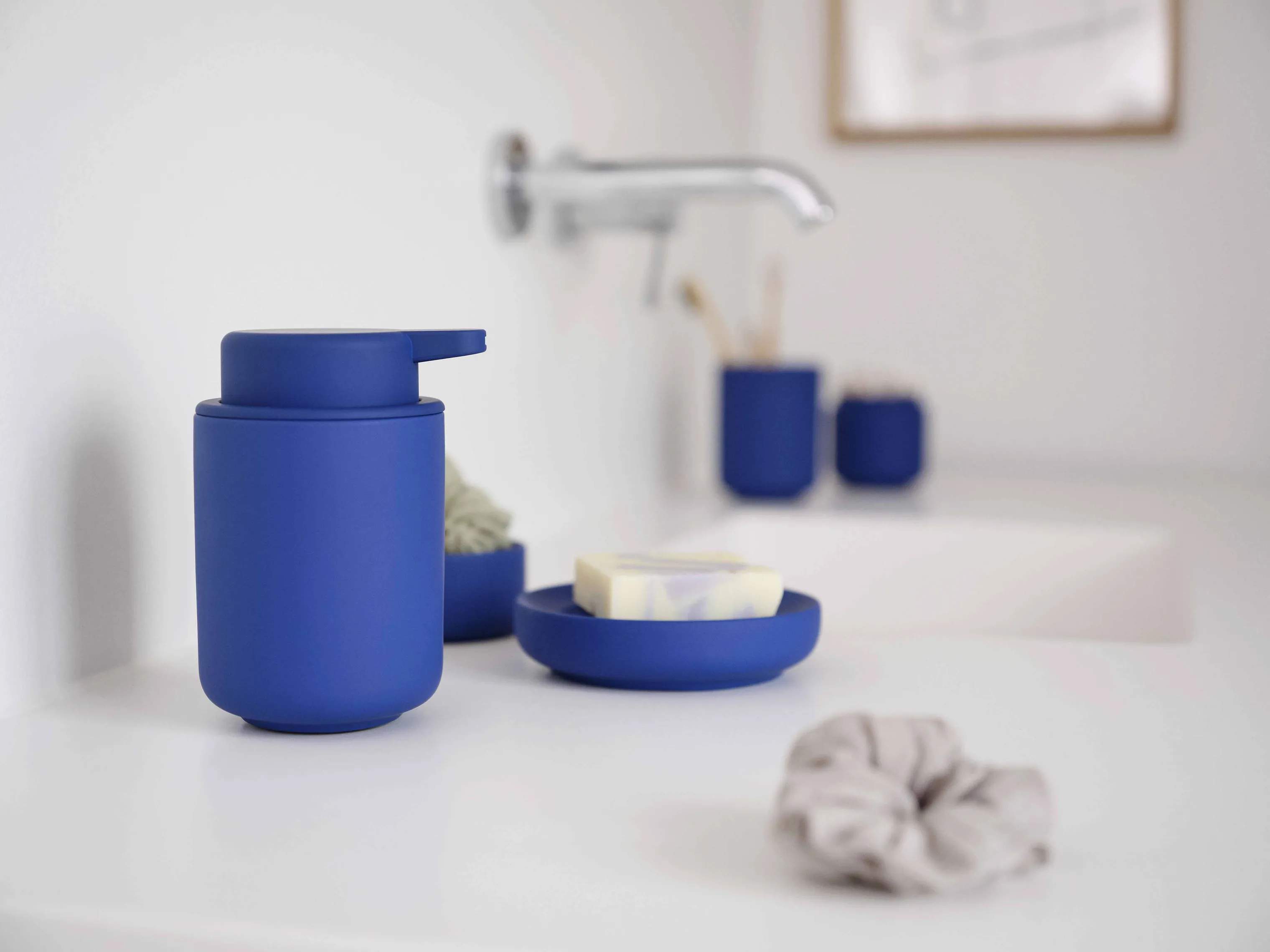 Zone Krukker med låg Ume Krukke m. låg i Indigo Blue, 2