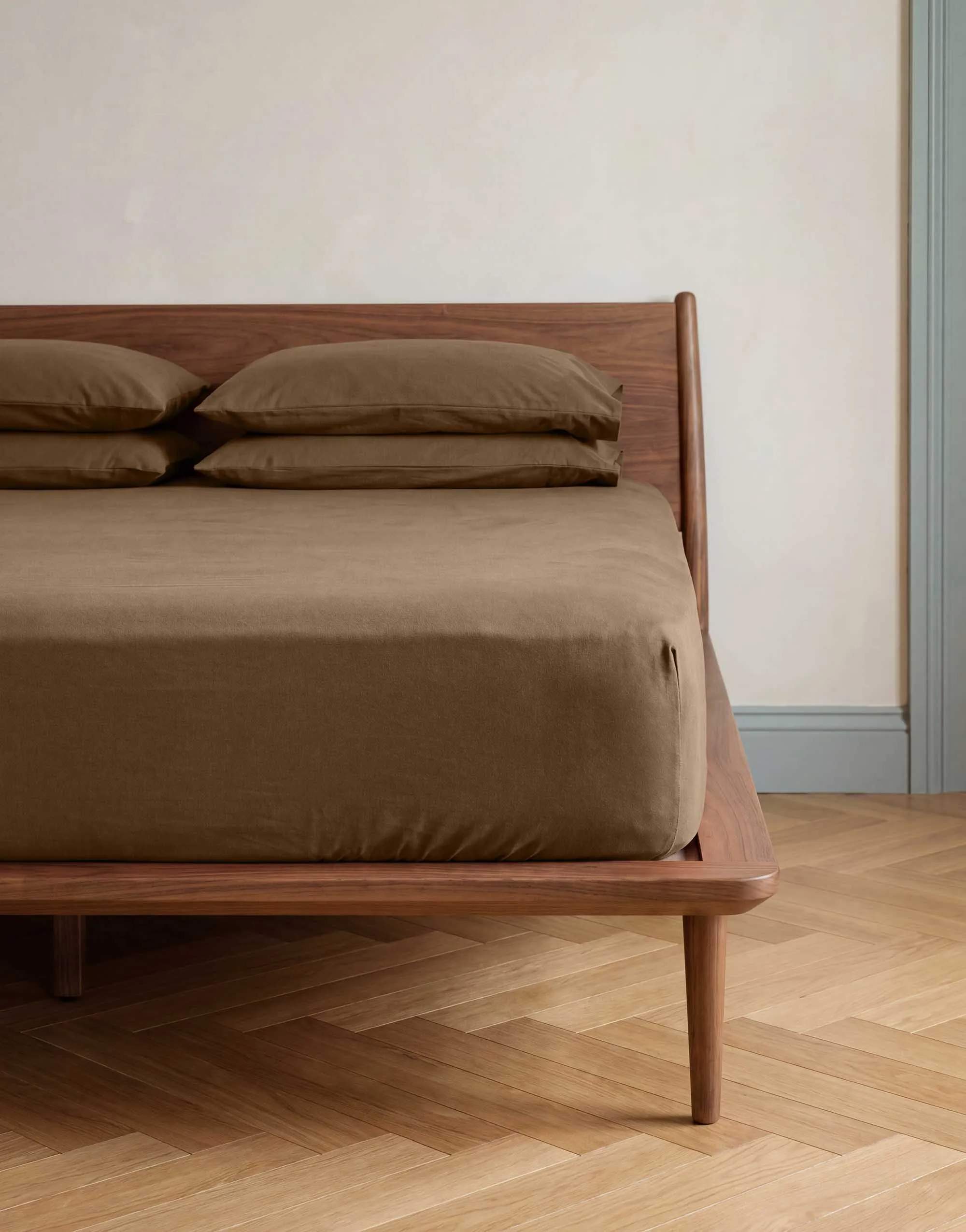 Essenza Lagner Fine Organic Jersey Boxlagen i Slate brown, B100 x L220 cm, 2