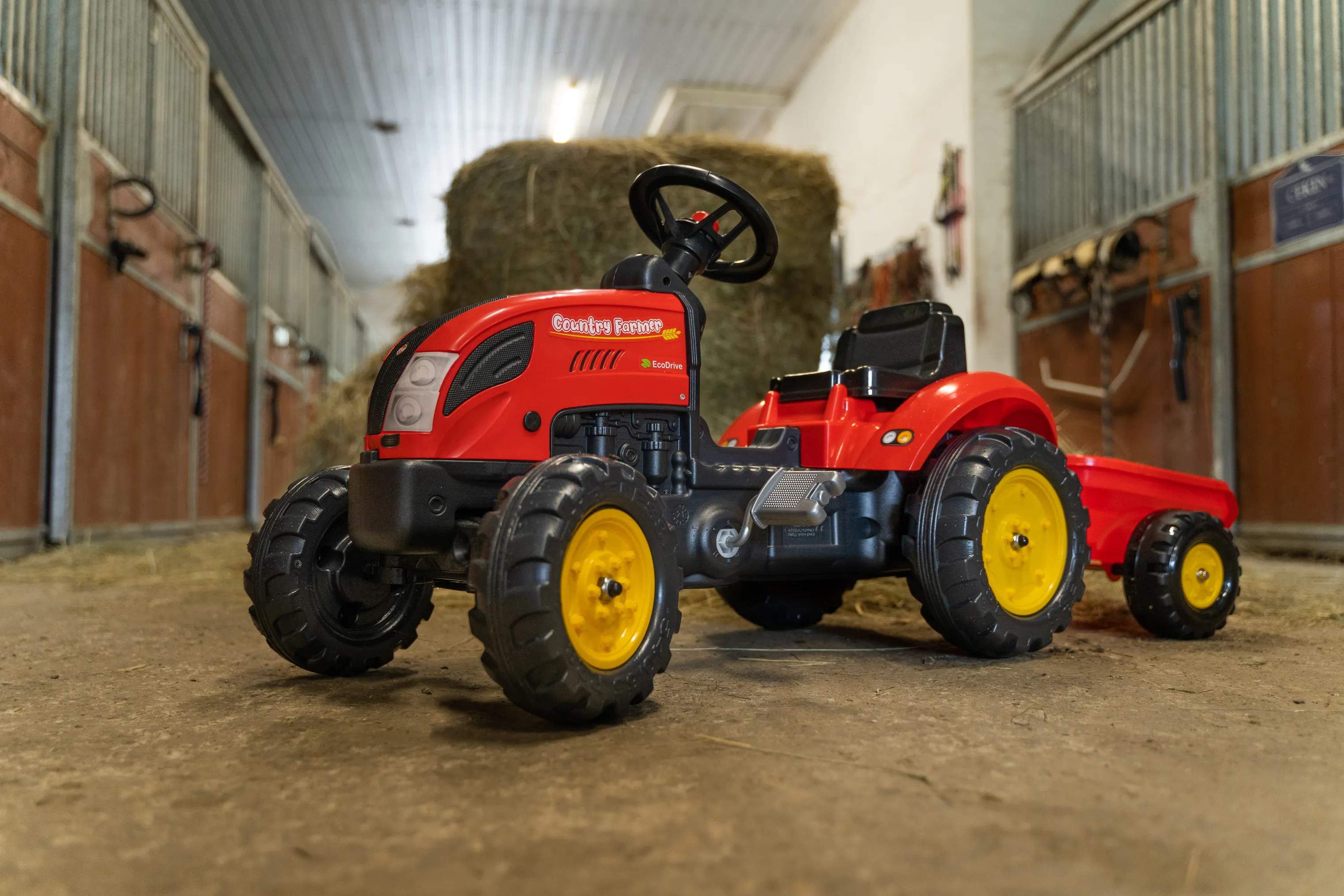 FALK Øvrig udeleg Traktor m. trailer i Rød, 2