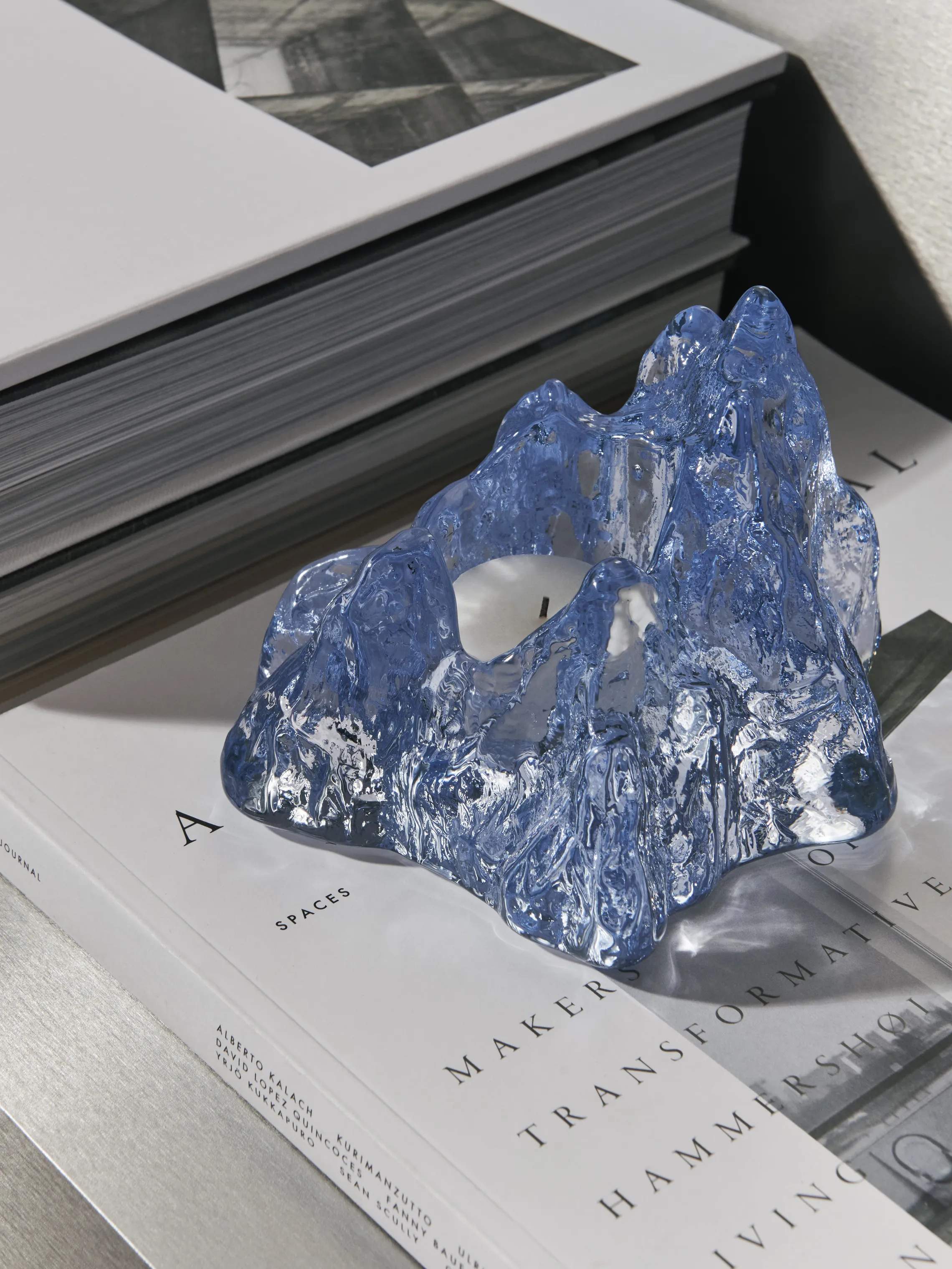 Kosta Boda Fyrfadsstage The Rock Lysestage i Ice Blue, 2