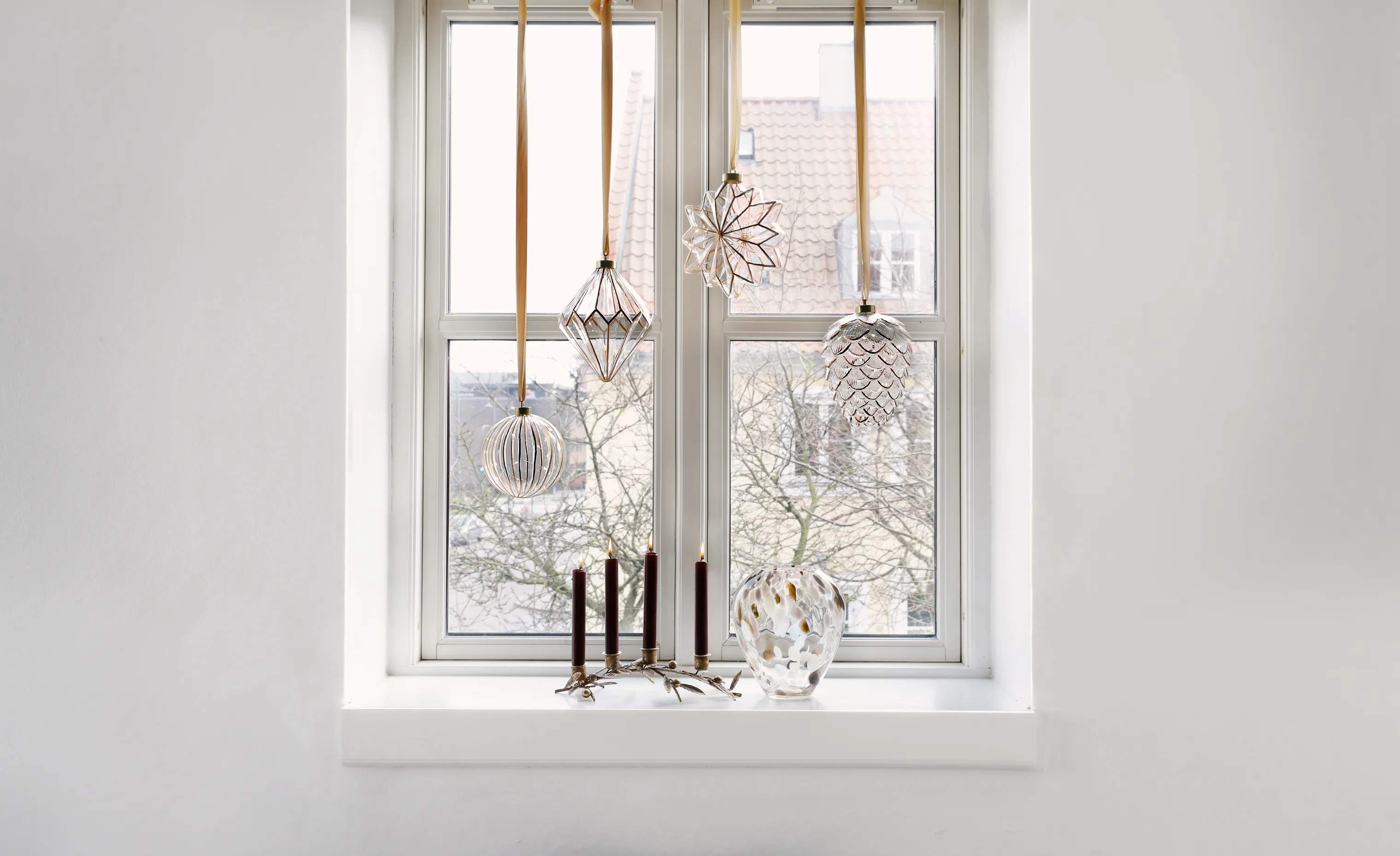 Casa Christmas Lysdekoration LED Ophæng - Kugle i guld kugle, 2