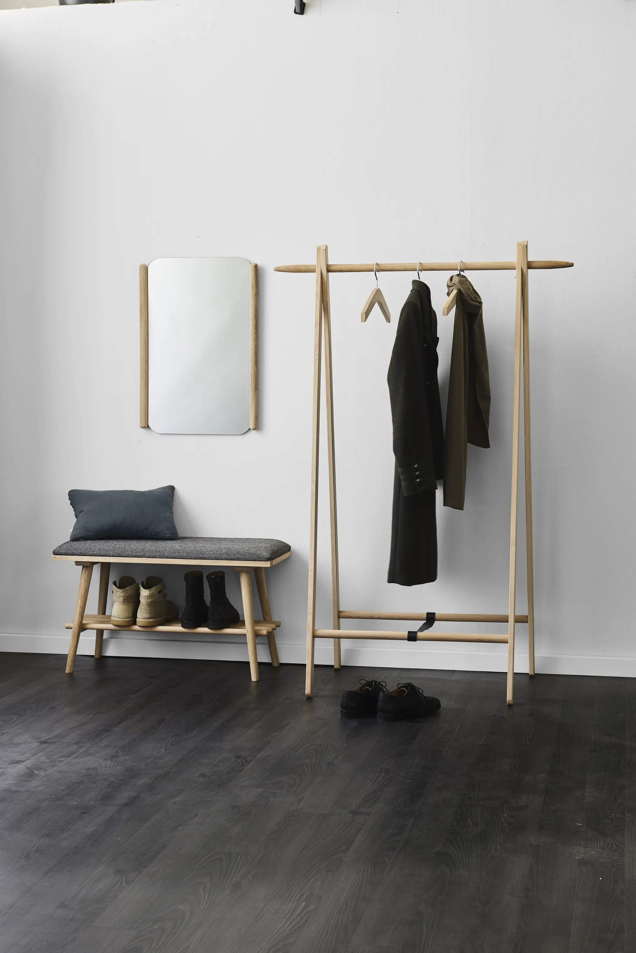 CASA Living Skamler Skobænk m. hylde og hynde i Hvid/grå, 2