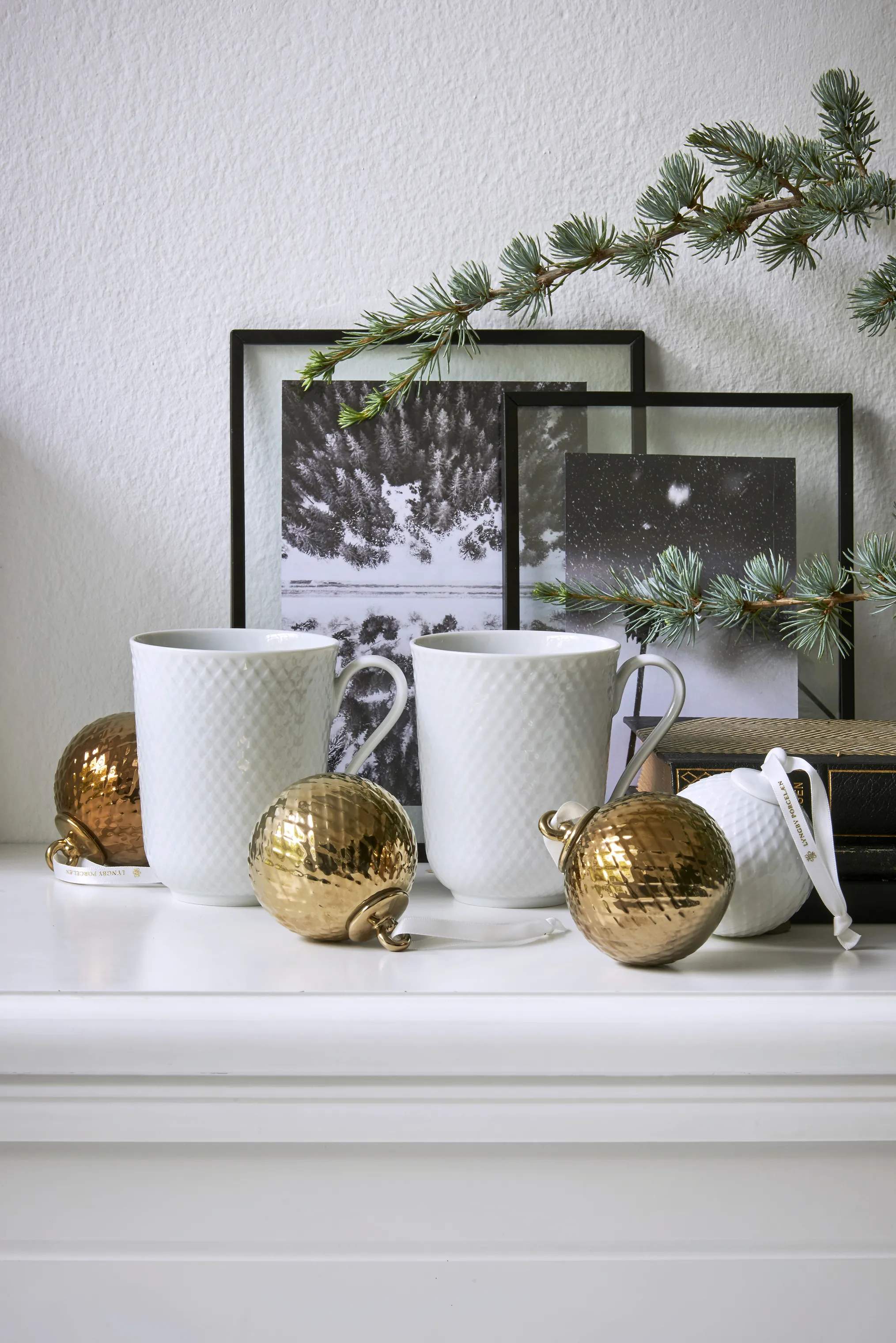 Lyngby Porcelæn Krus og kopper med hank Rhombe Krus - 2 stk. i Hvid, 33 cl, 2