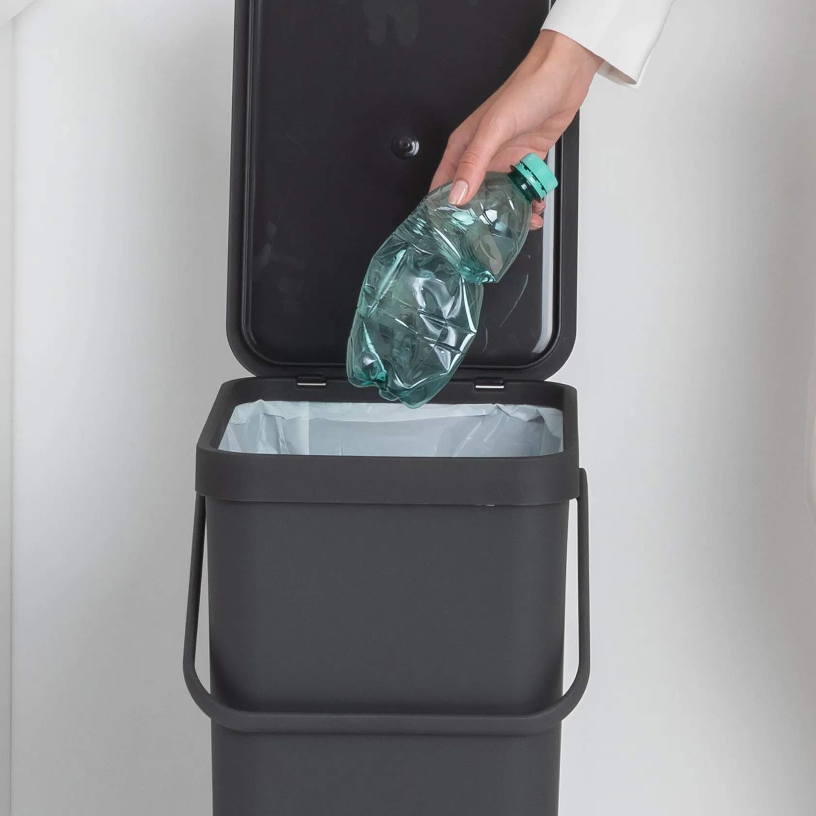Brabantia Spande uden pedal Sort & Go Affaldsspand i Grå, 40 L, 2