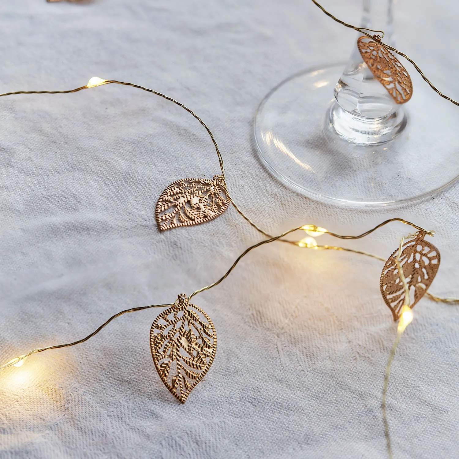 Sirius Lyskæder Marlin Lyskæde i Hvid/guld, 1