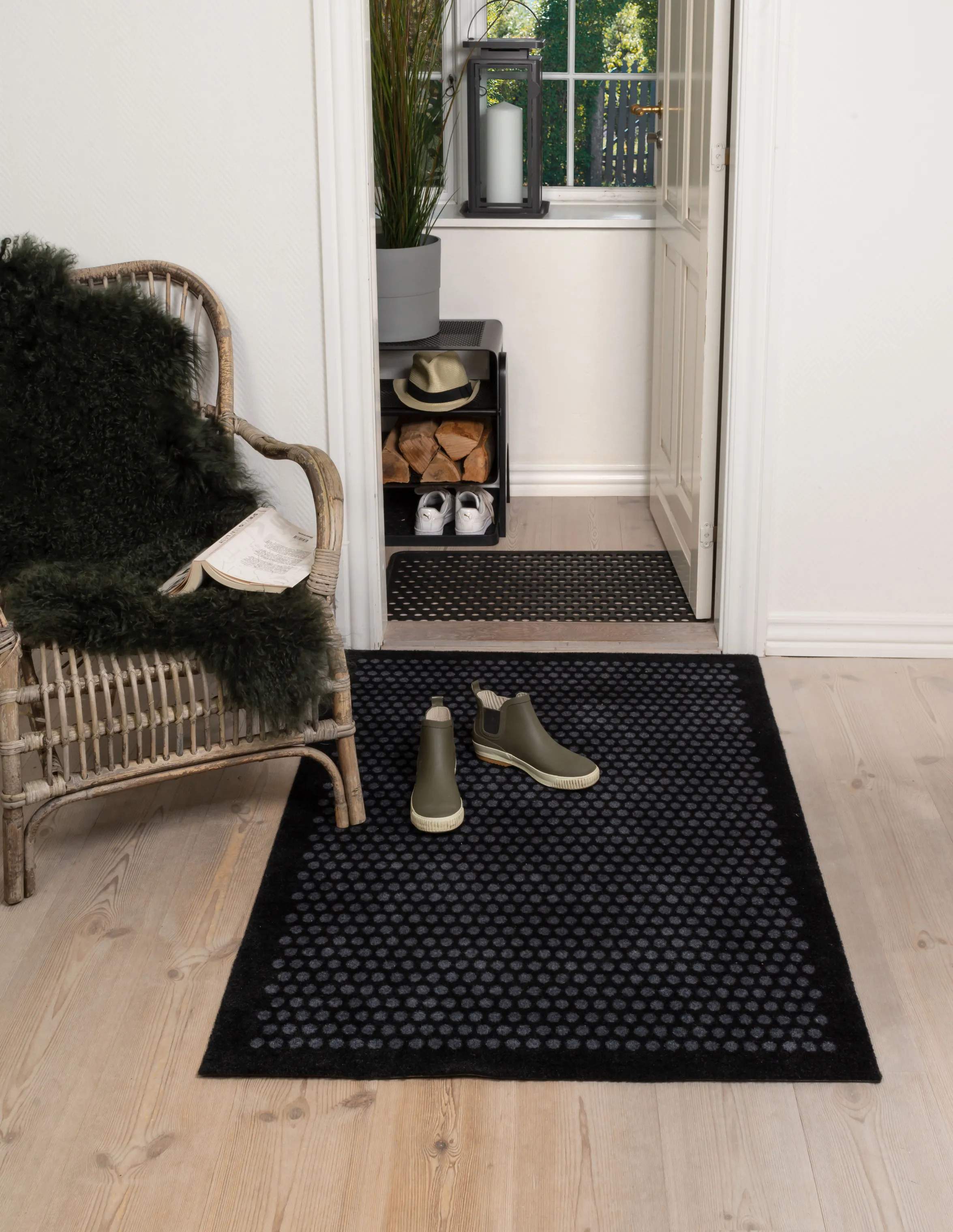 Tica Copenhagen Gulvtæpper Dot Gulvtæppe i Sort/grå, B90 x L130 cm, 2