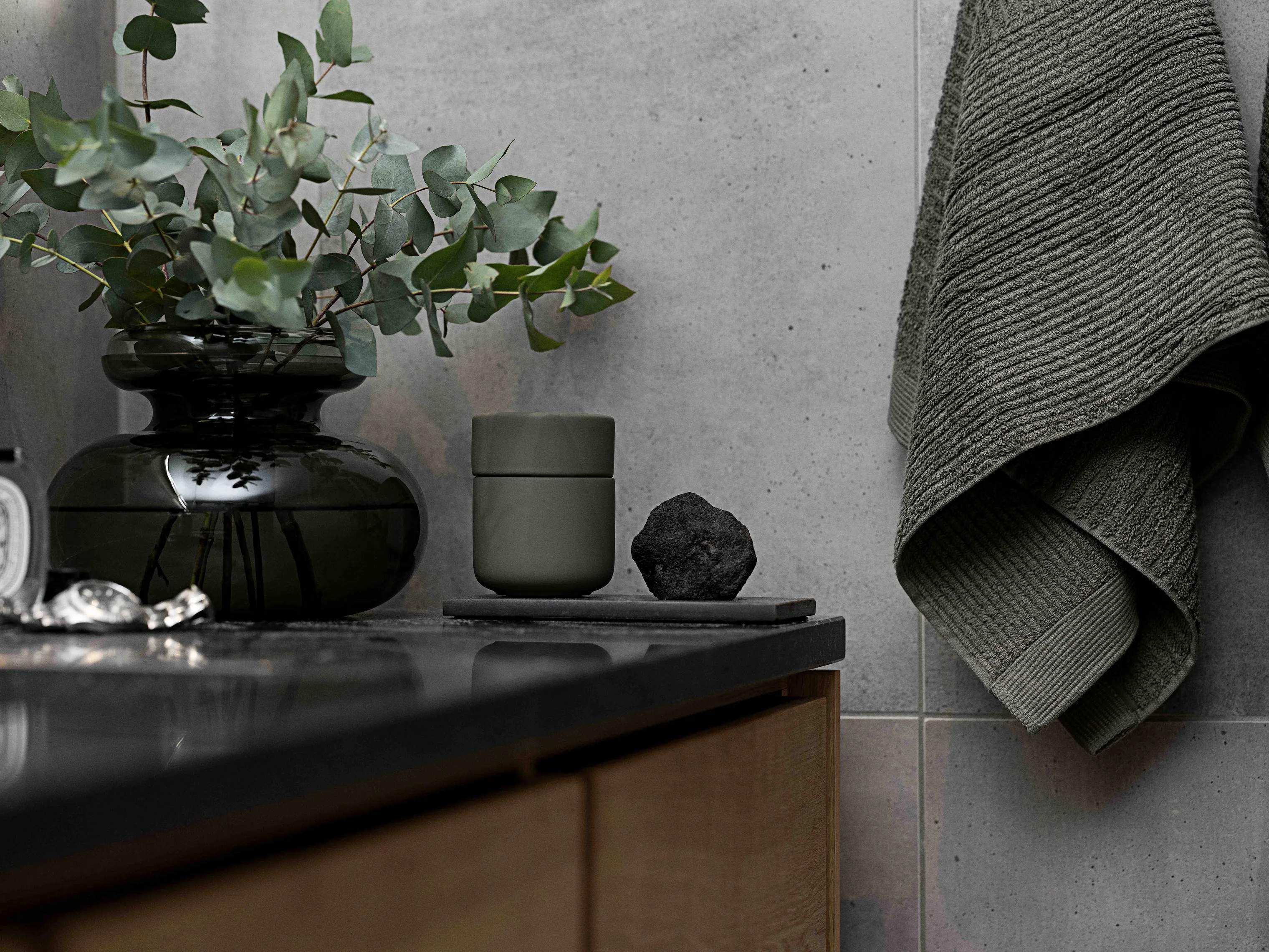 Zone Krukker med låg Ume Krukke m. låg i Olive Green, 2