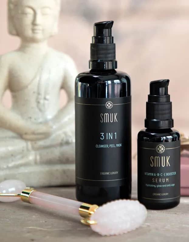 SMUK skincare Ansigtspleje 3-i-1 Rens, peel og maske i Sort, 2