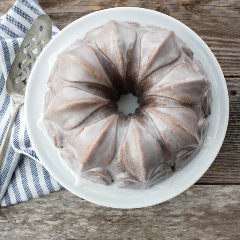 Nordic Ware Øvrige bageforme Fleur De Lis Bundt® Kageform i Gold, 3
