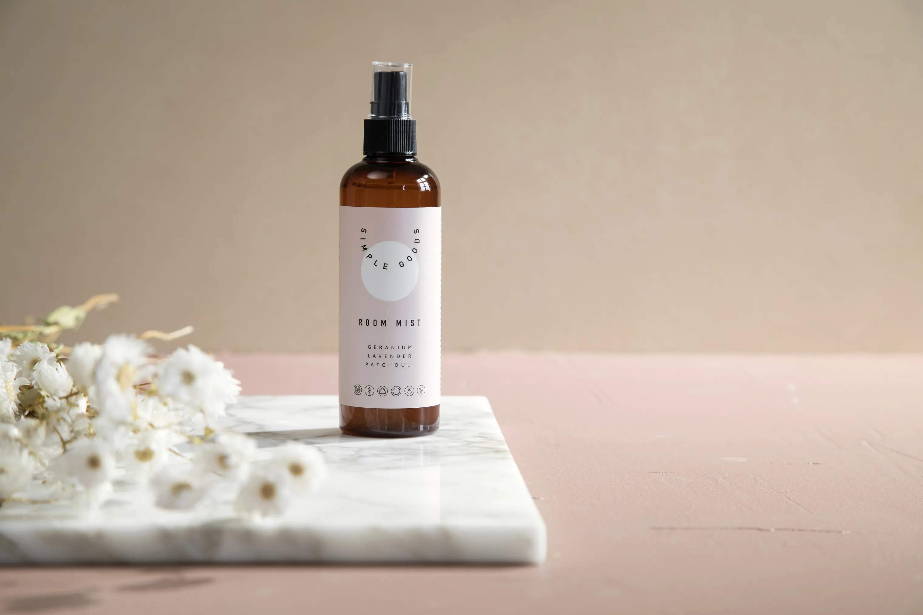 Simple Goods Rengøringsmidler Room Mist Spray i Grøn, 3