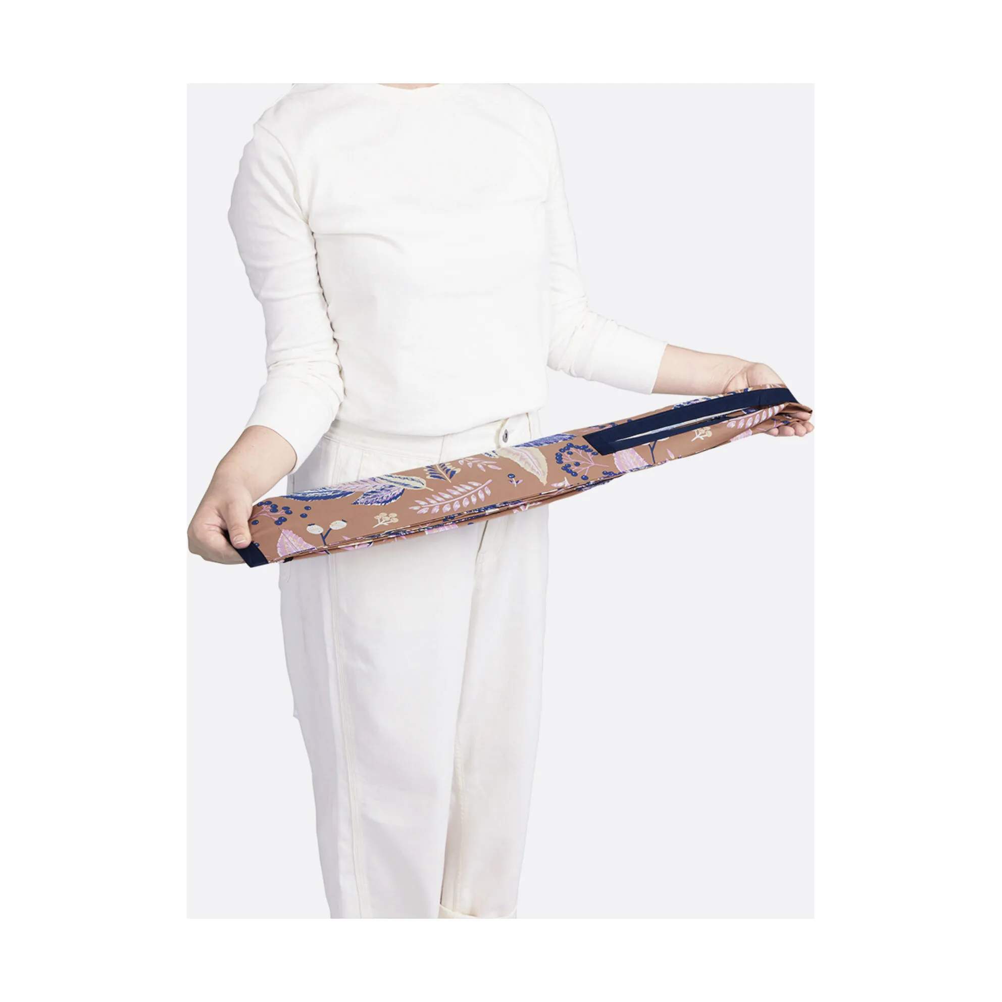 Shupatto Øvrigt interiør Drop Foldbar Taske i Leaves, 25 L, 4