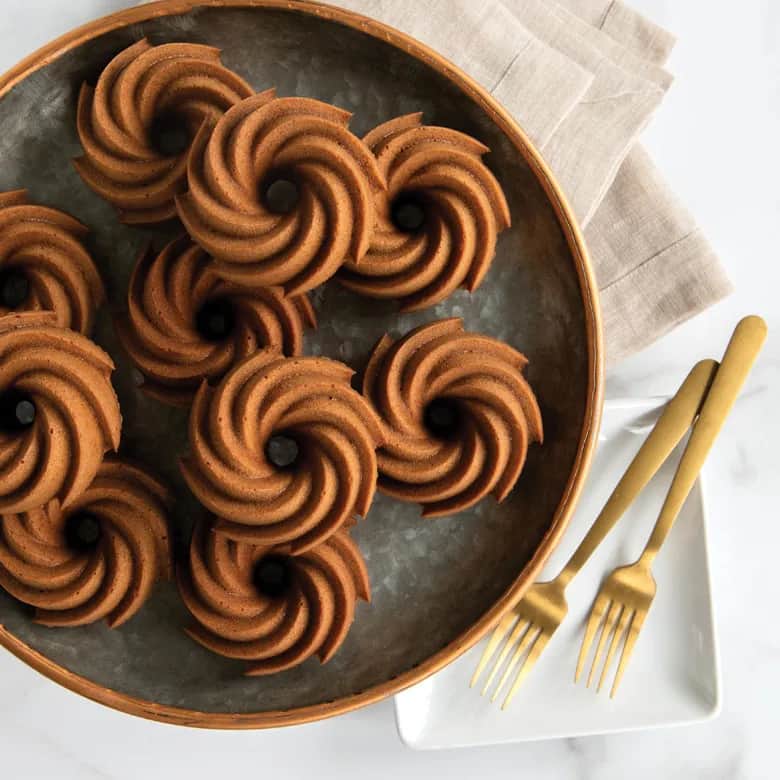 Nordic Ware Øvrige bageforme Heritage Bundtlette Kageform i Guldfarvet, 2