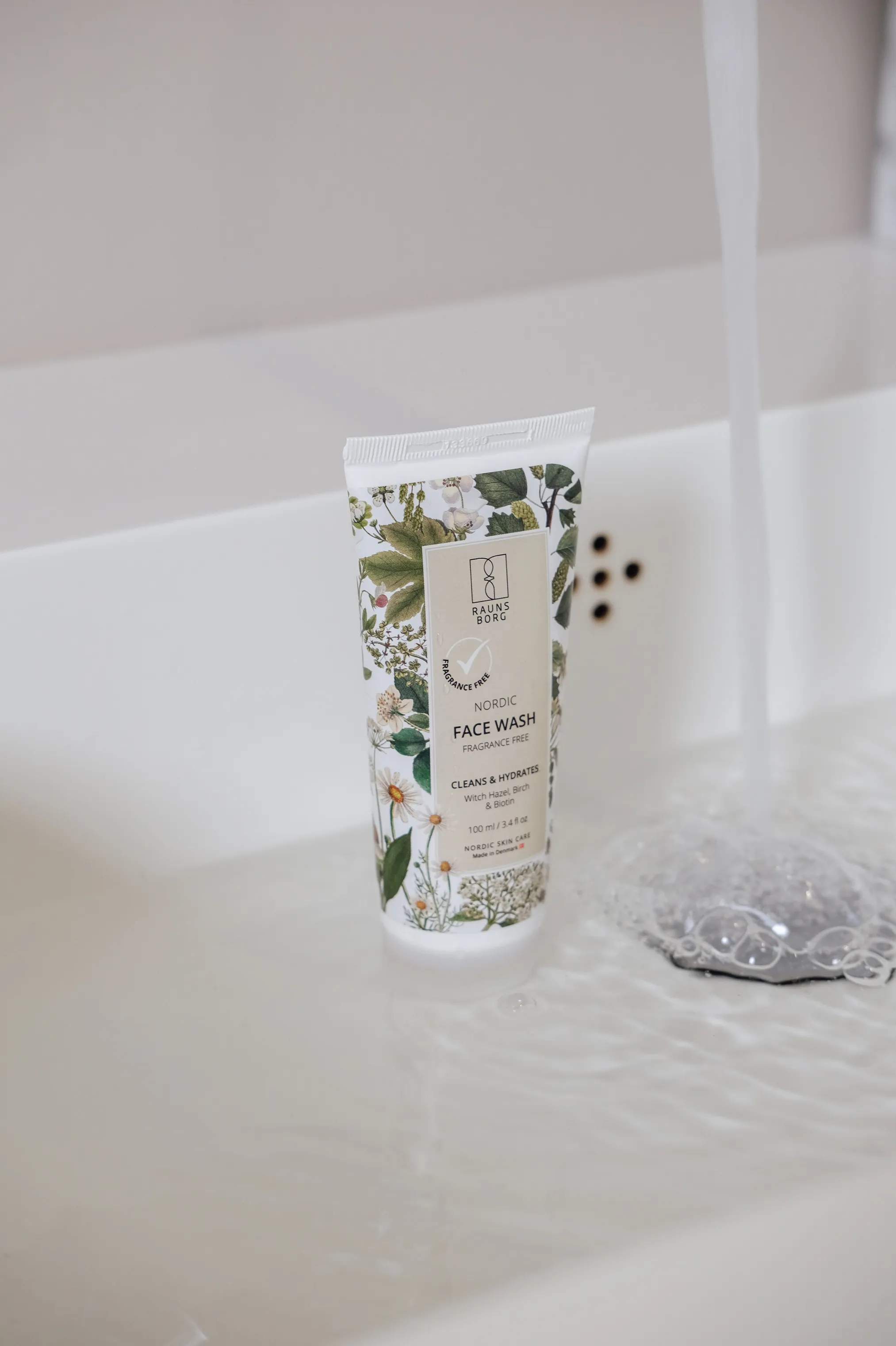 Raunsborg Ansigtspleje Nordic Face Wash i Hvid, 3
