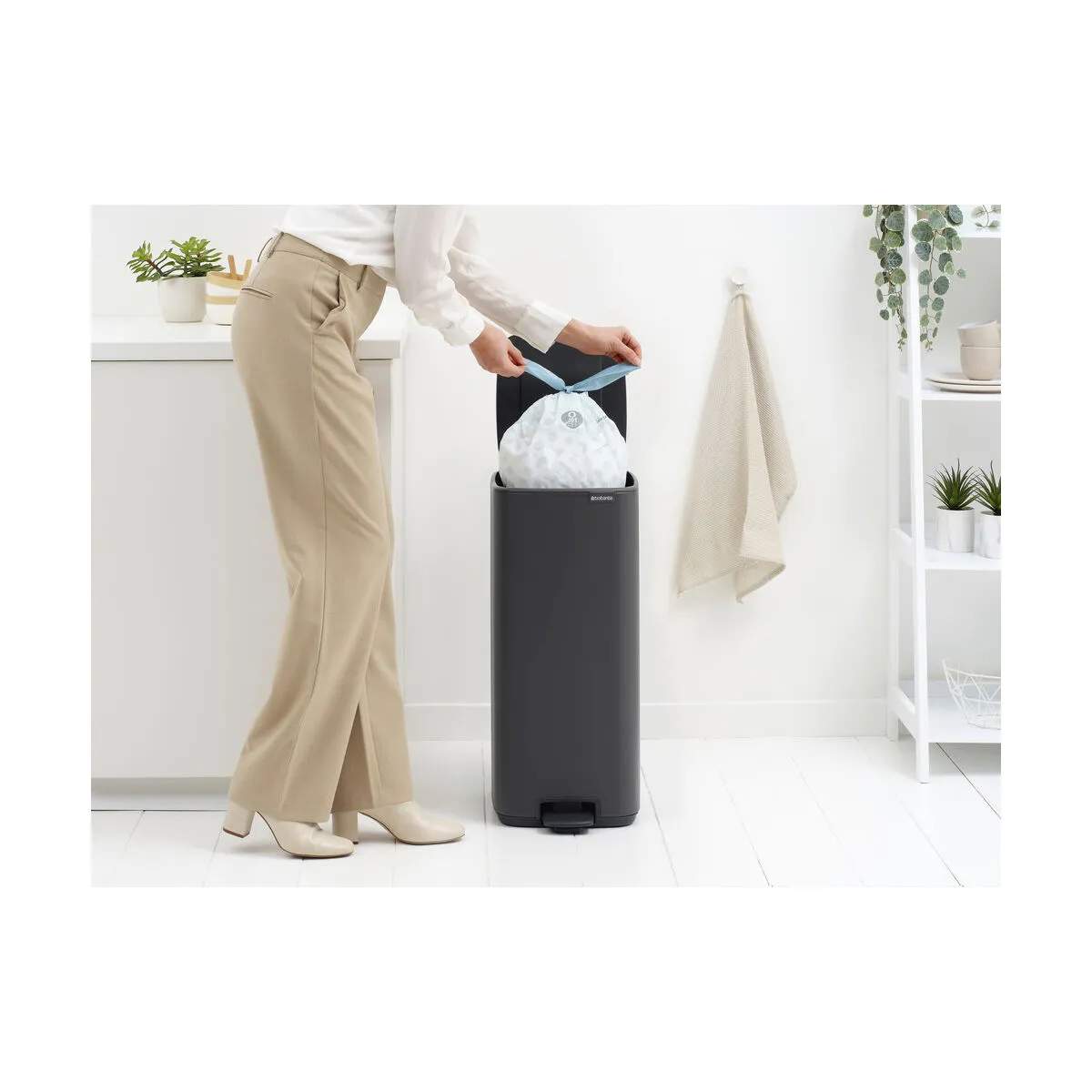 Brabantia Pedalspande Bo Pedalspand i Grå, 30 L, 7