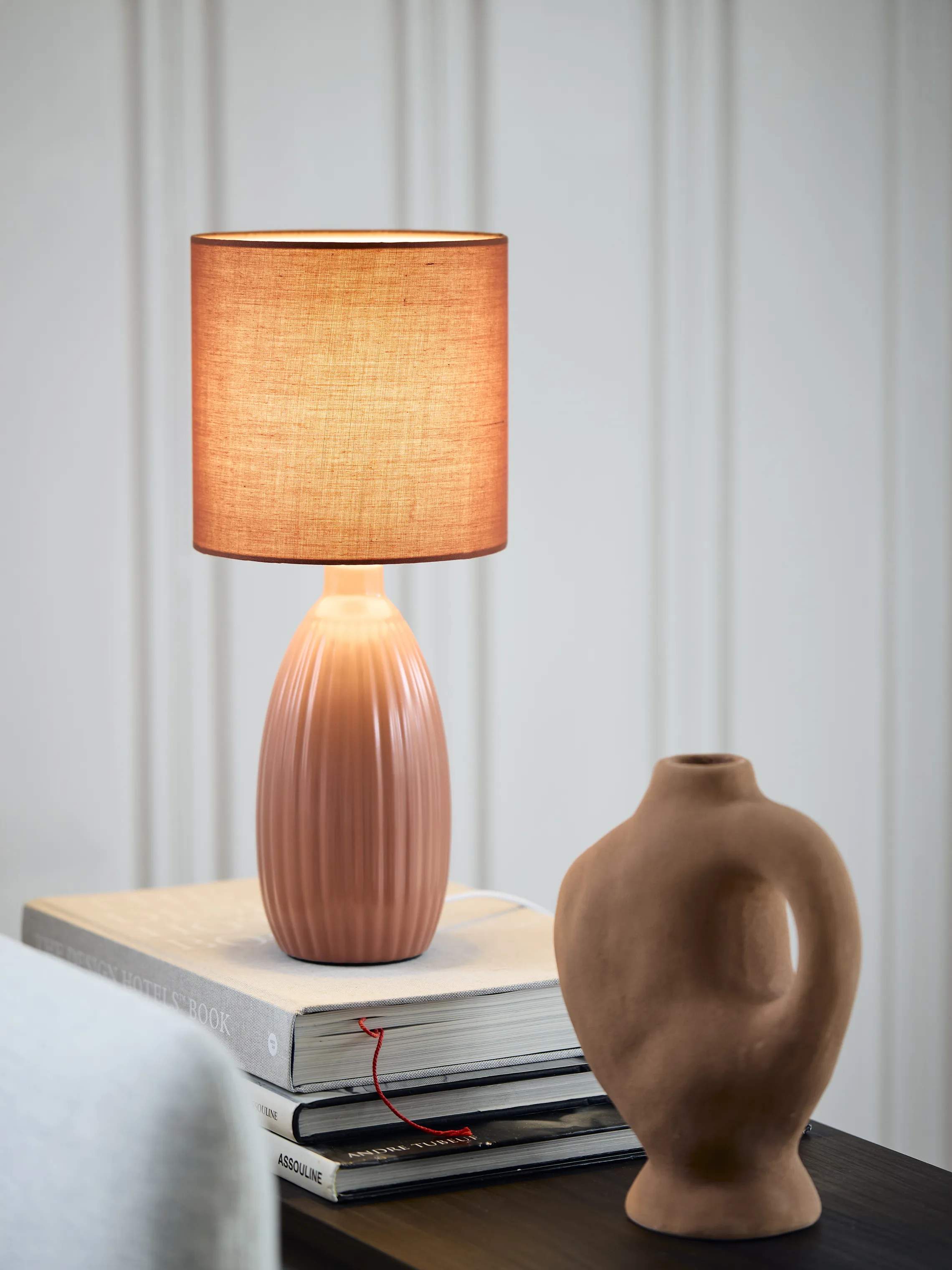 PR Home Bordlamper Uno bordlampe i Rustrød, 2