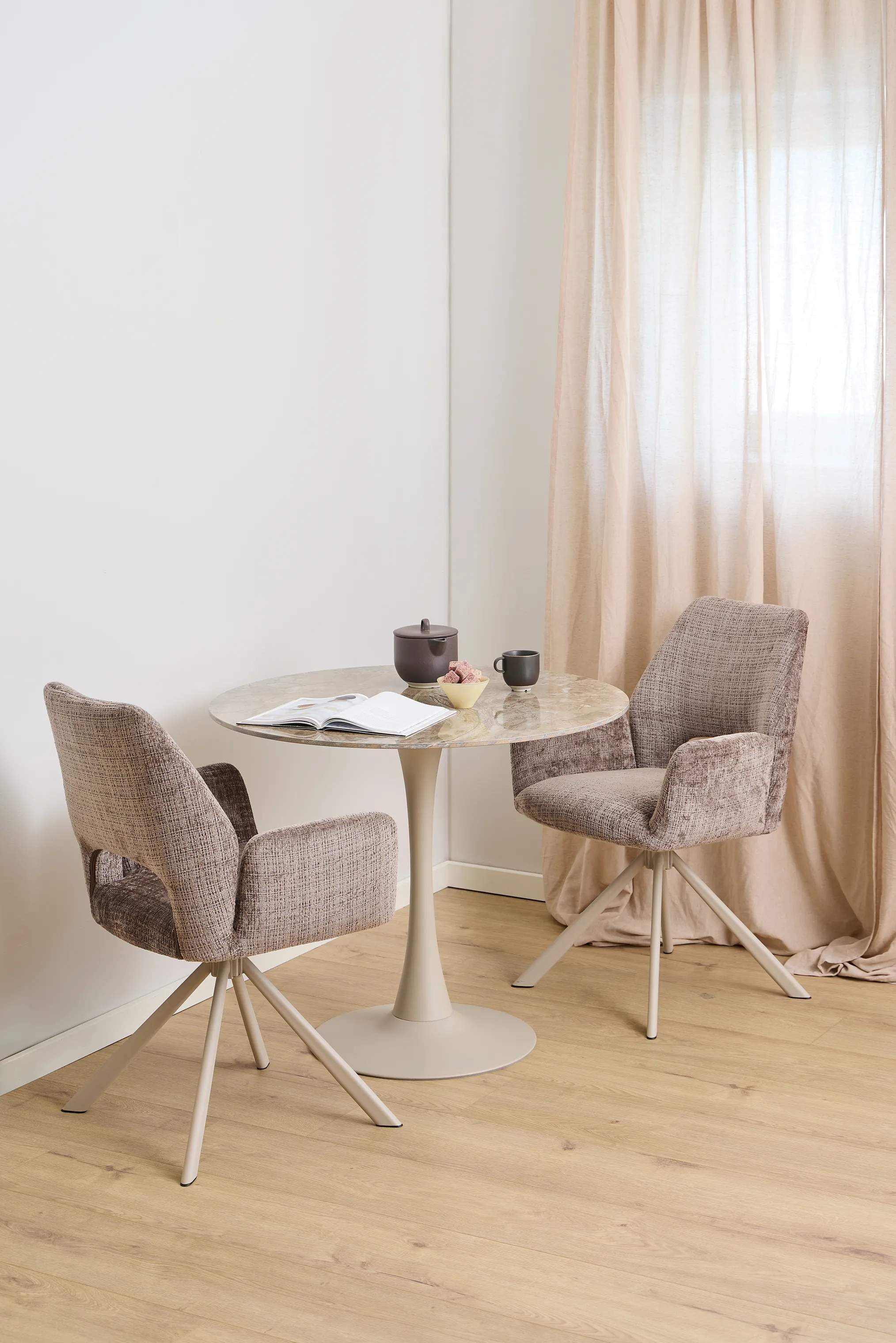 CASA Living Spiseborde Malta Spisebord i brun, 2