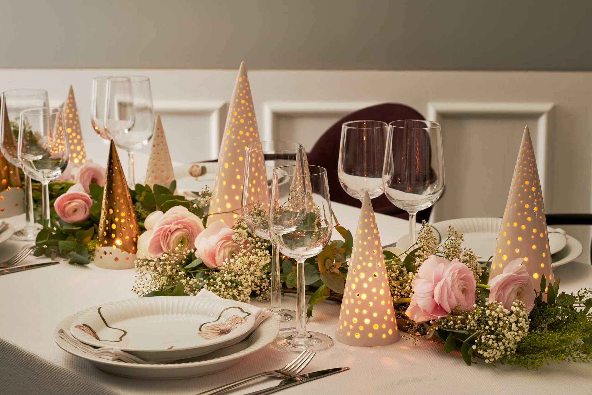 Kähler Fyrfadsstage Nobili Fyrfadsstage - Juletræ i Guldfarvet, 30 cm, 5