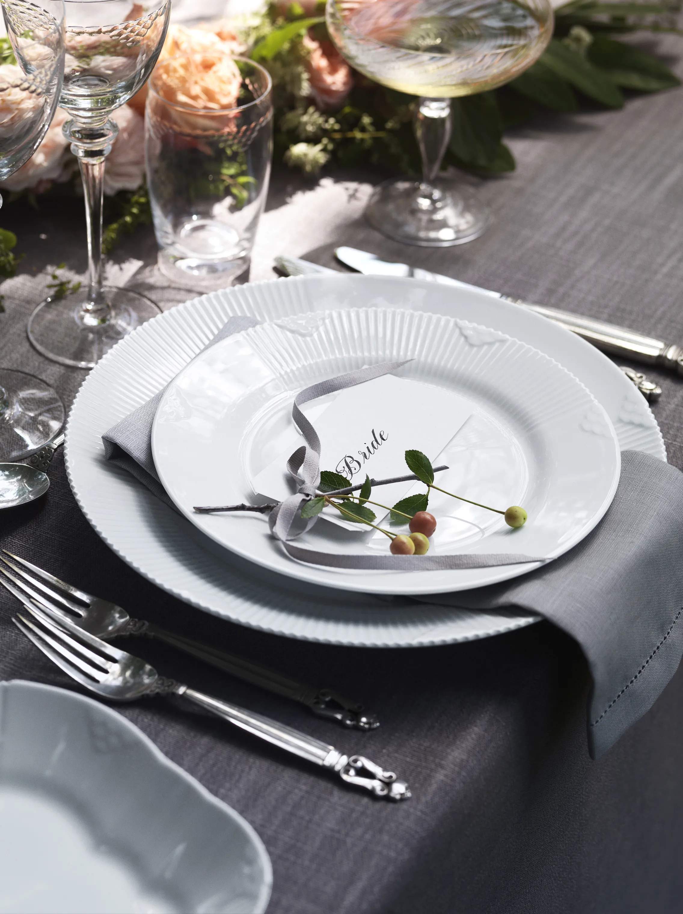 Royal Copenhagen Middagstallerkener Hvid Elements Middagstallerken i Hvid, 28 cm, 2